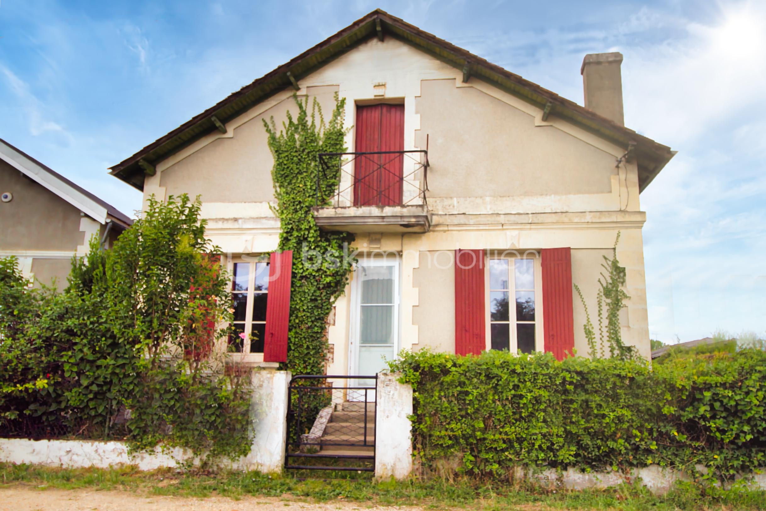 Maison ancienne de 90 m² - Facade avant travaux.jpg