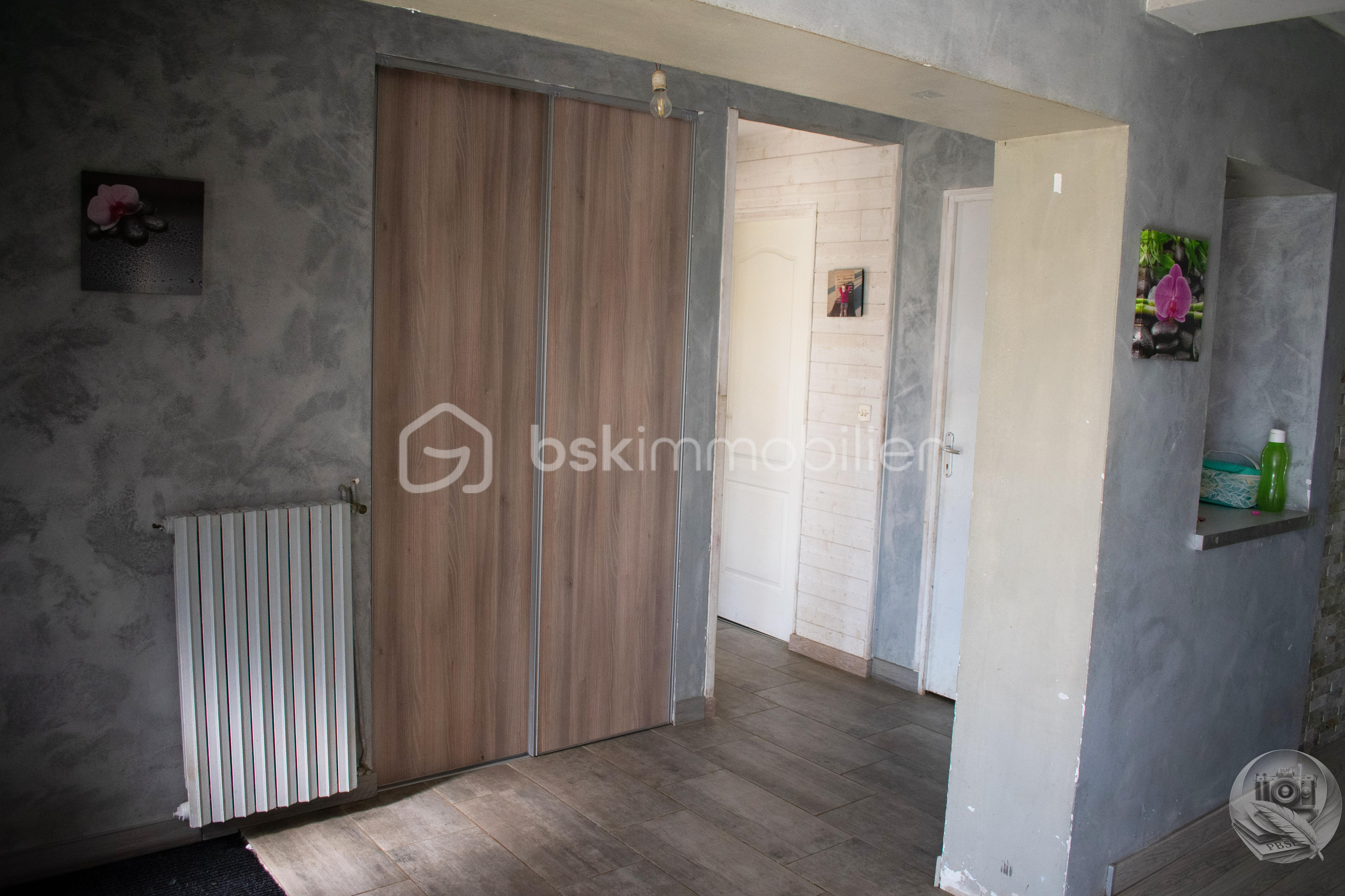 Maison traditionnelle de 141,82 m² - 6.jpg