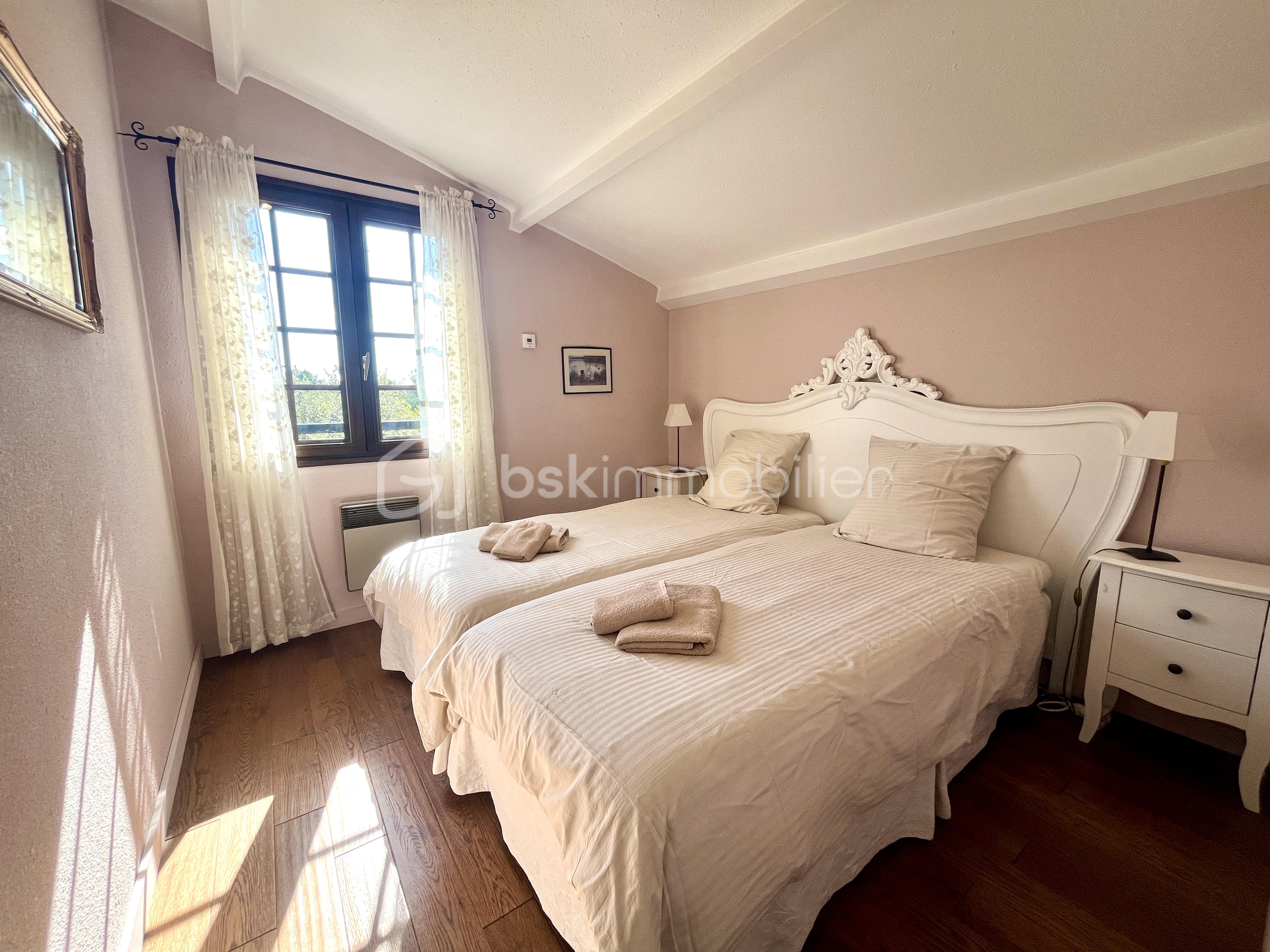 5 Chambre 4 Etage.jpg