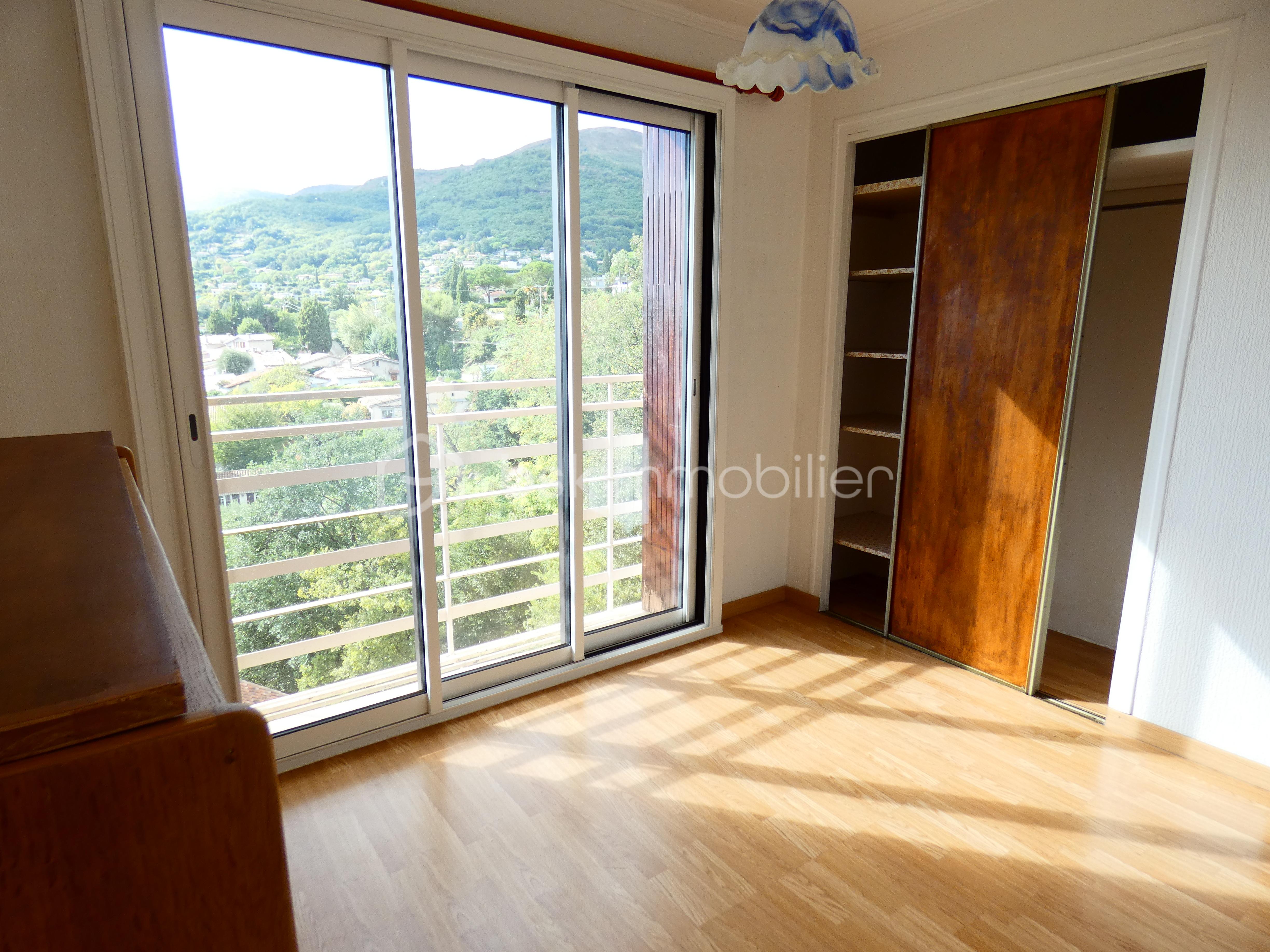 Appartement de 57,88 m² - 06 -CH2 B.JPG
