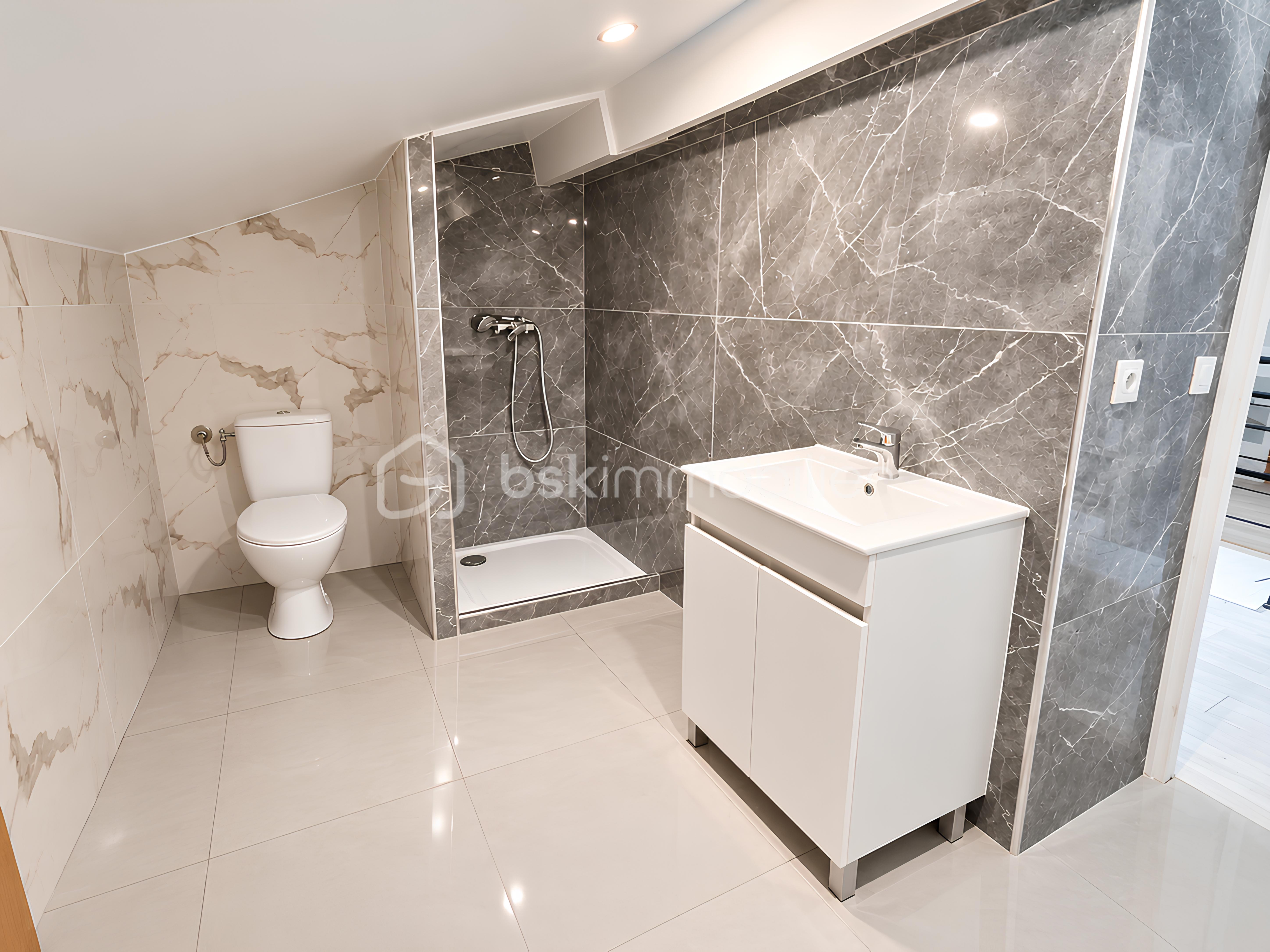 30 LE 1er Salle de bain B -.png