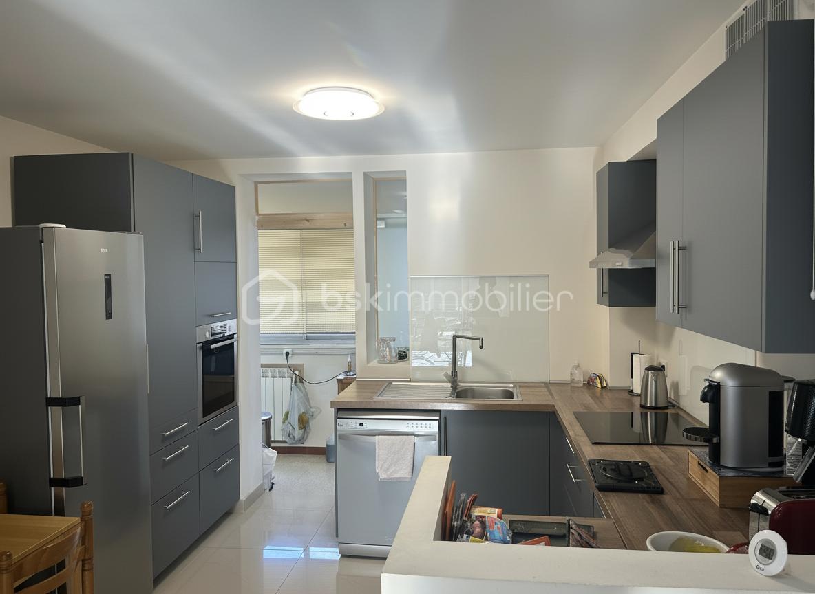 Appartement de 85 m² - generated_2025-11-25T11_00_46.303.jpeg