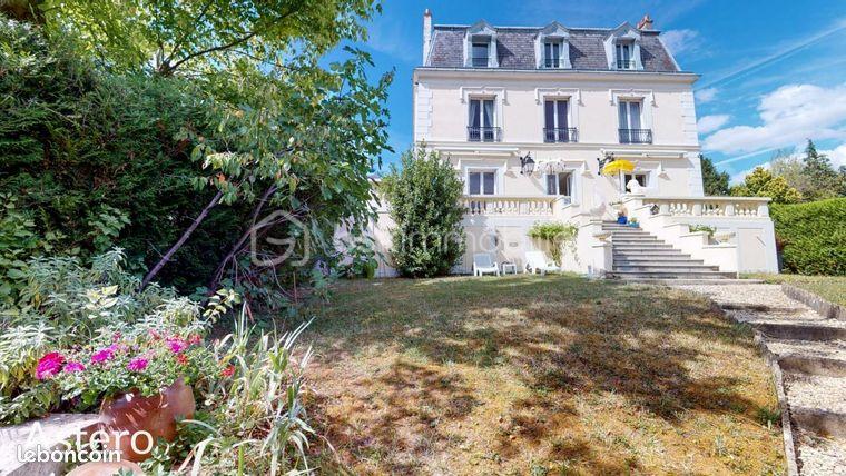 Demeure de 323 m² - 15.jpg