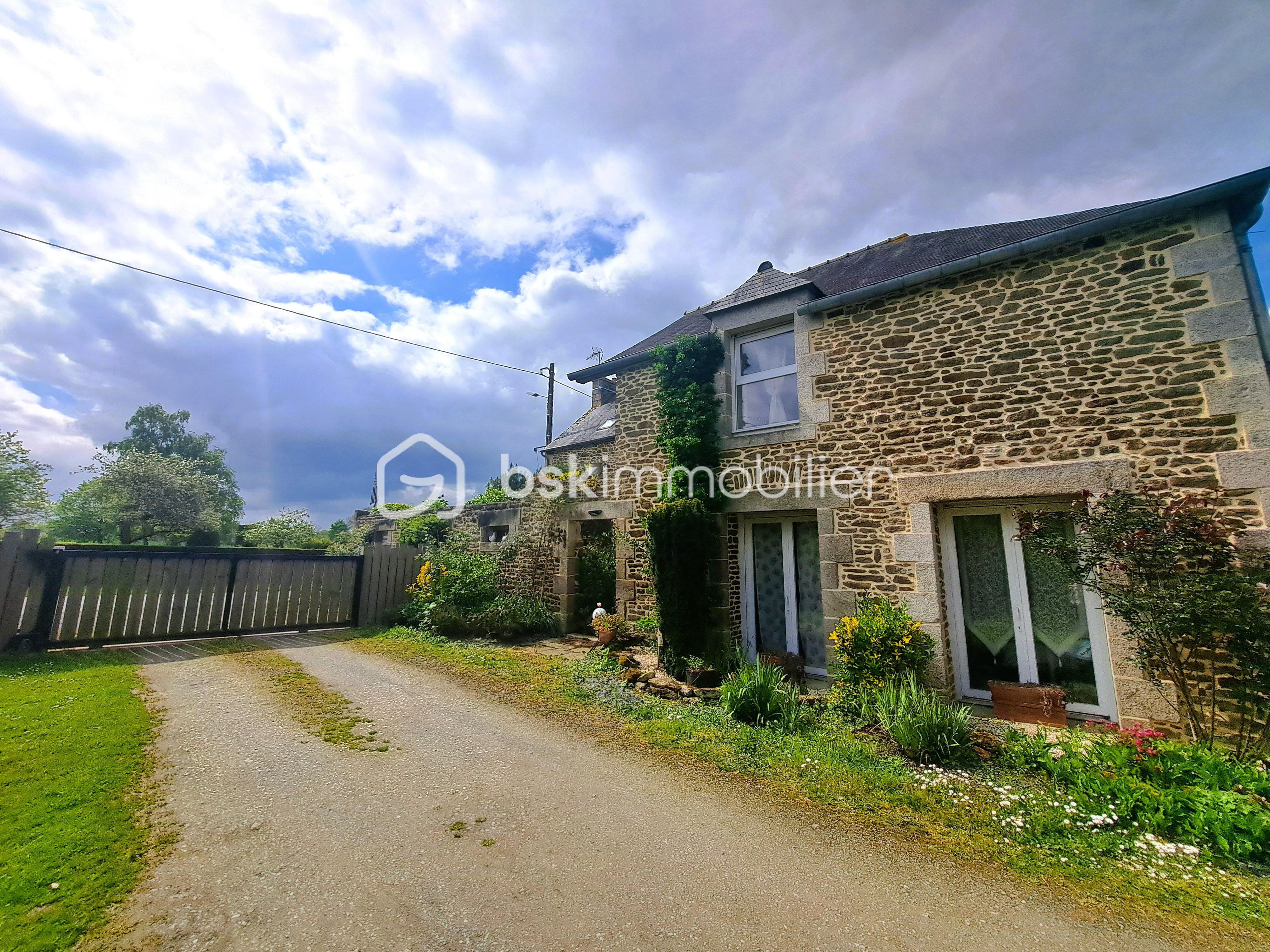 Maison en pierre de 280 m² - facebo.jpg