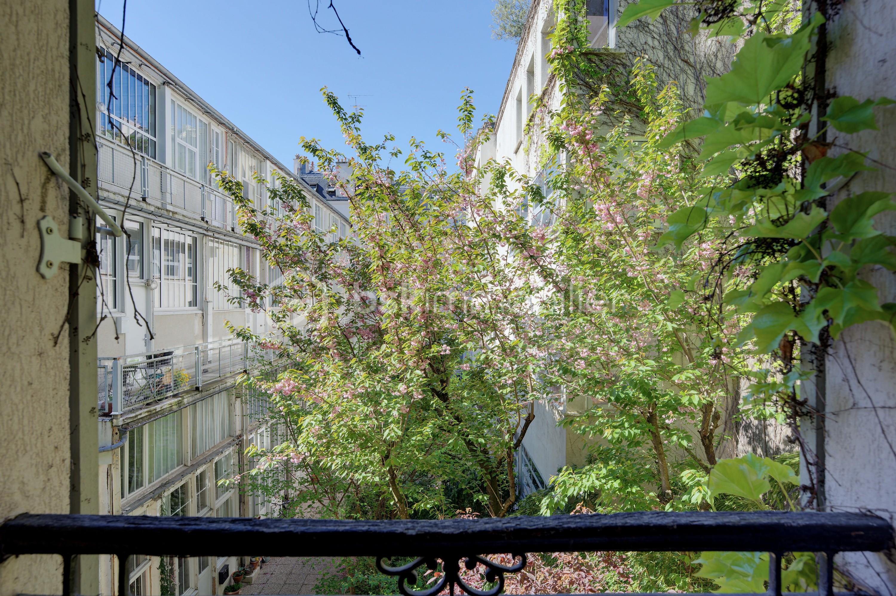 Apt M.Sarran - Salon vue.jpg