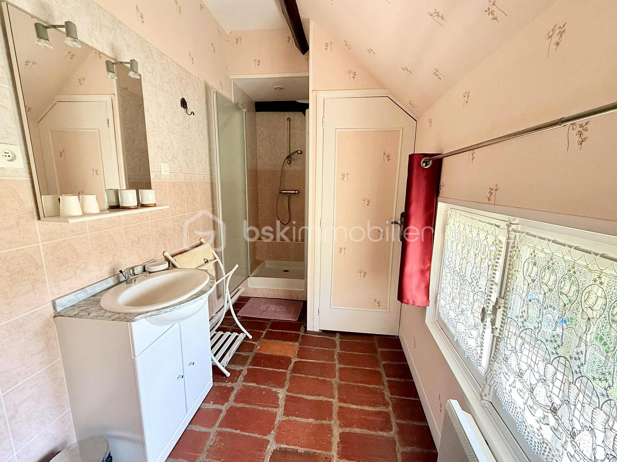 Maison de 256 m² - Salle d'eau 3.jpg