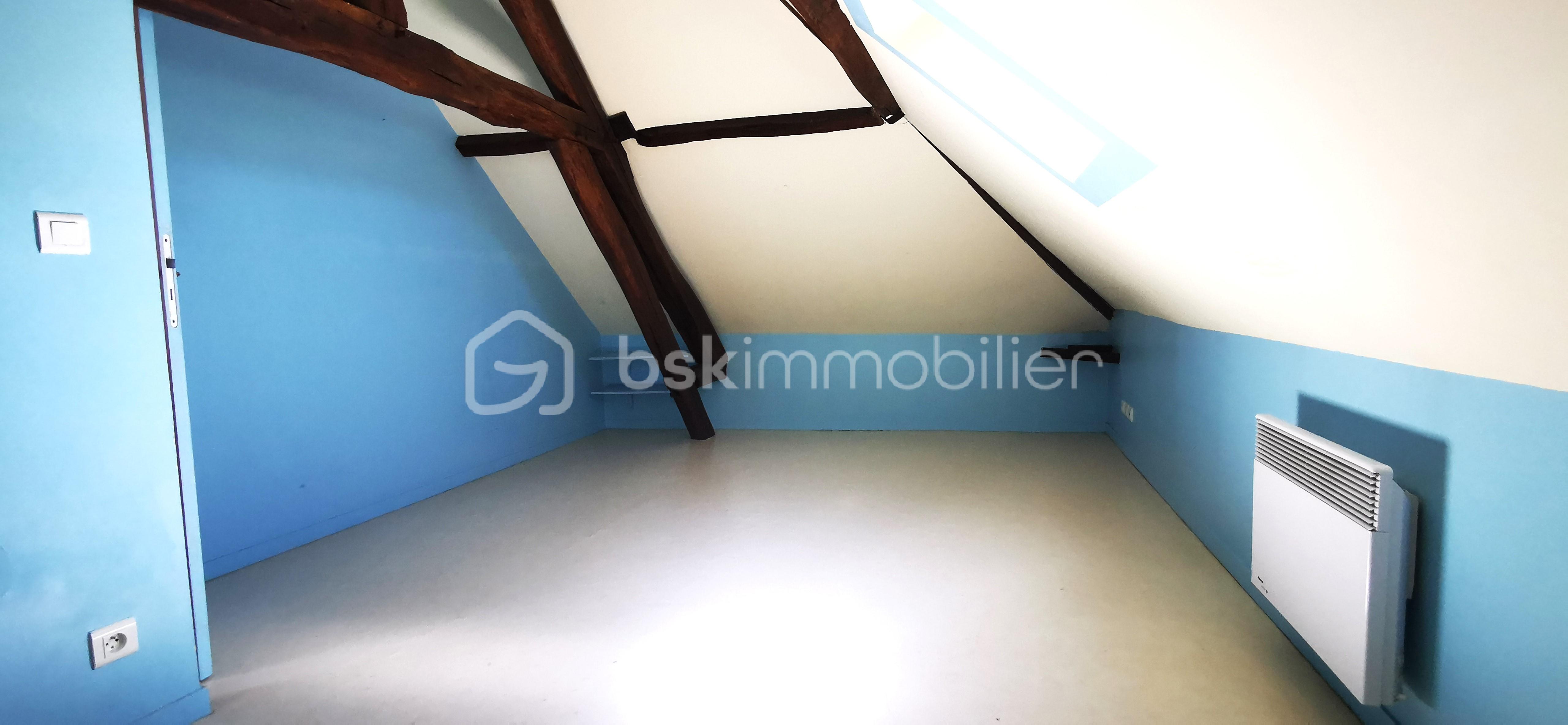 Immeuble mixte de 110 m² - CHAMBRE 1.jpg