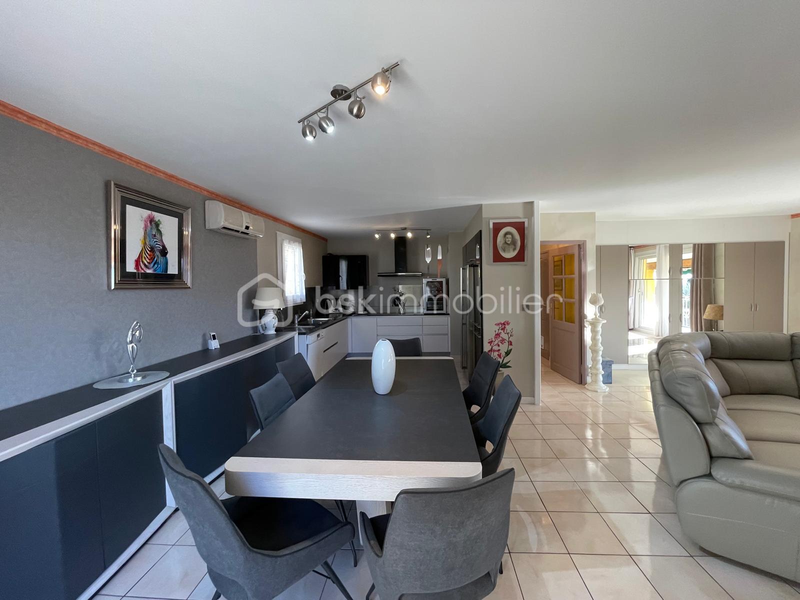 Maison de 95 m² - WhatsApp Image 2025-12-08 at 11.19.56 (4).jpeg