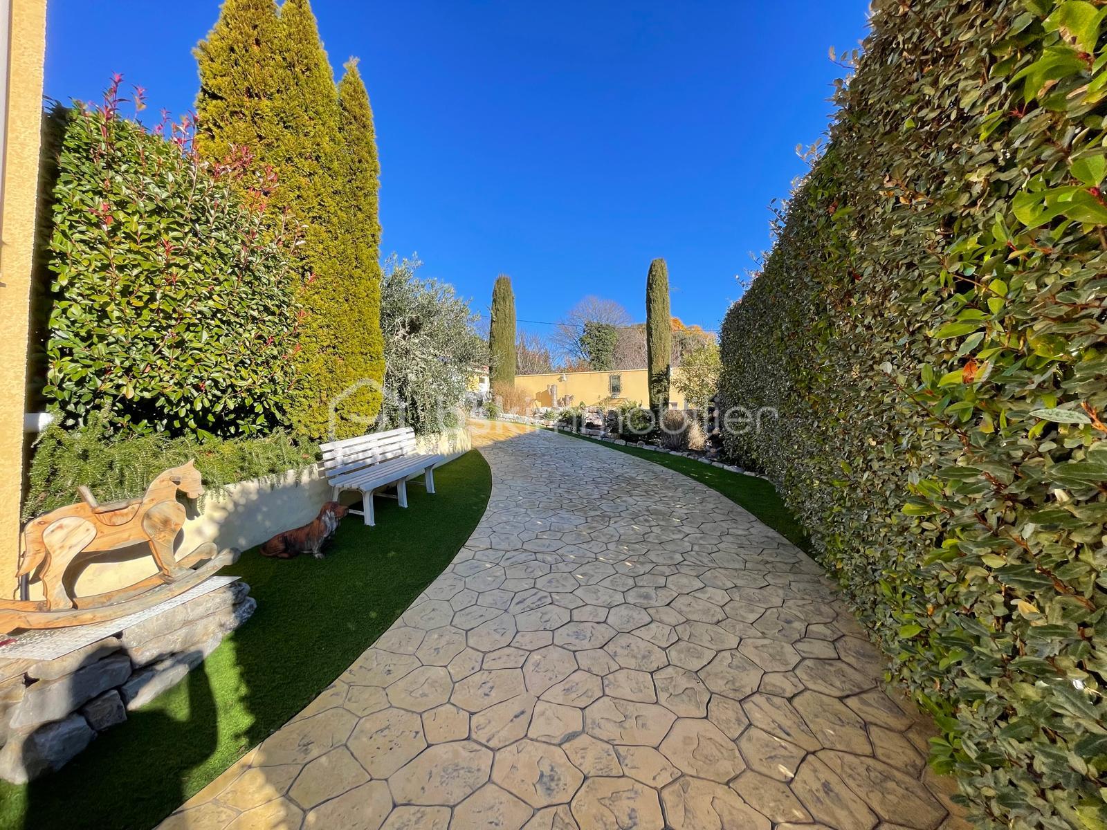 Maison de 95 m² - WhatsApp Image 2025-12-08 at 11.19.59 (9).jpeg