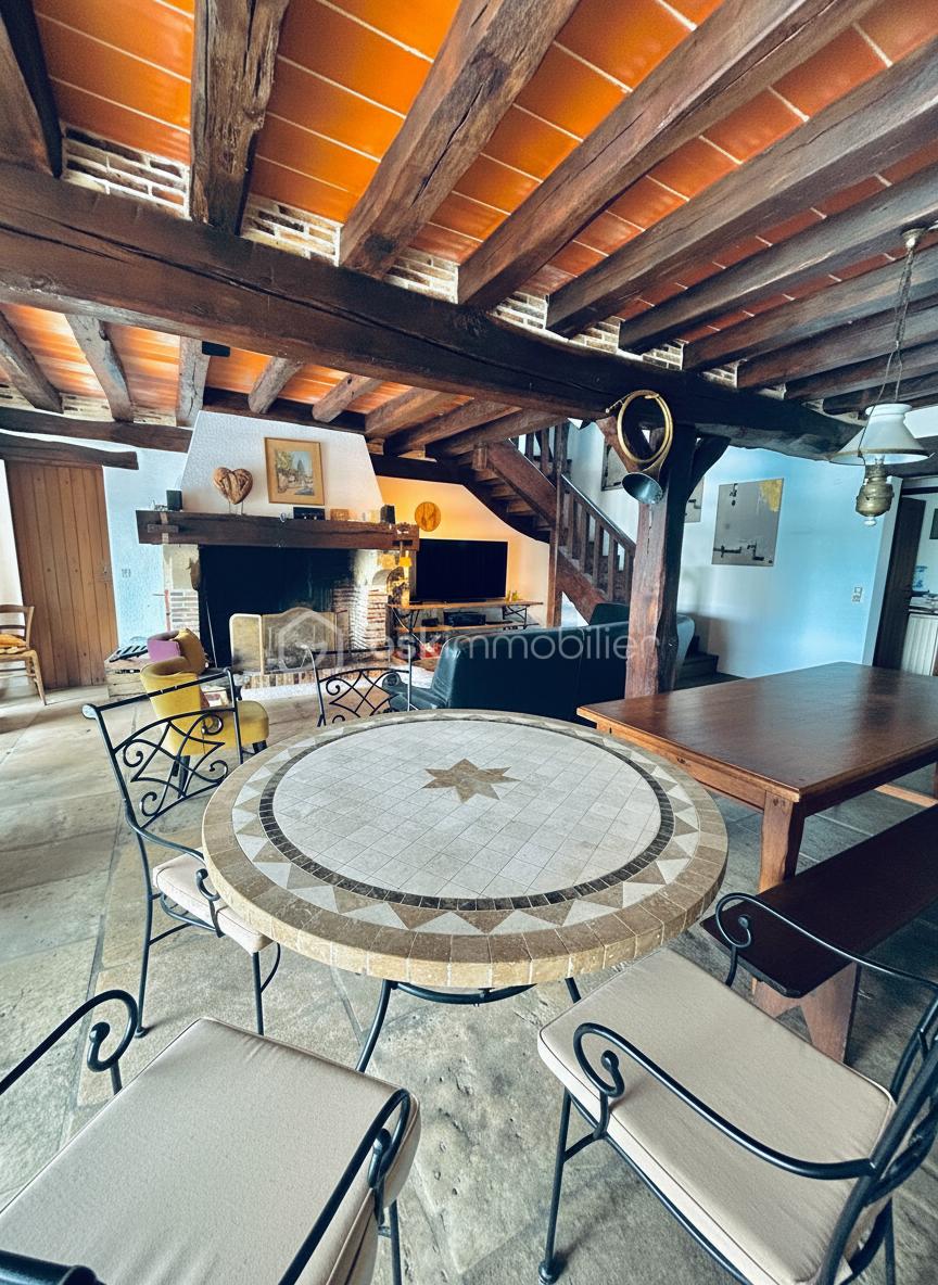Demeure de 237 m² - salon table modif.jpg