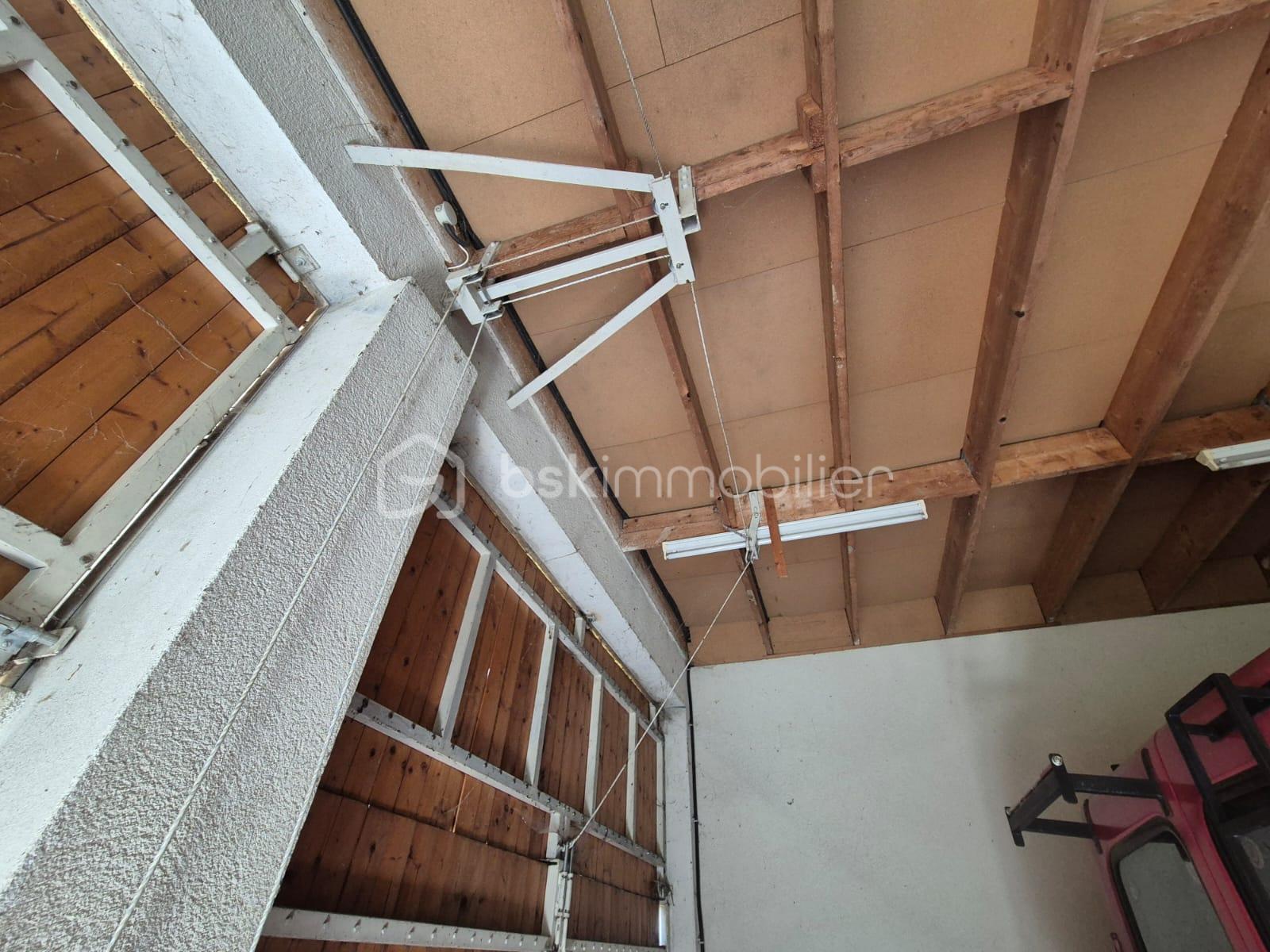 Maison traditionnelle de 90 m² - WhatsApp Image 2025-10-06 à 15.59.41_b1169377.jpg