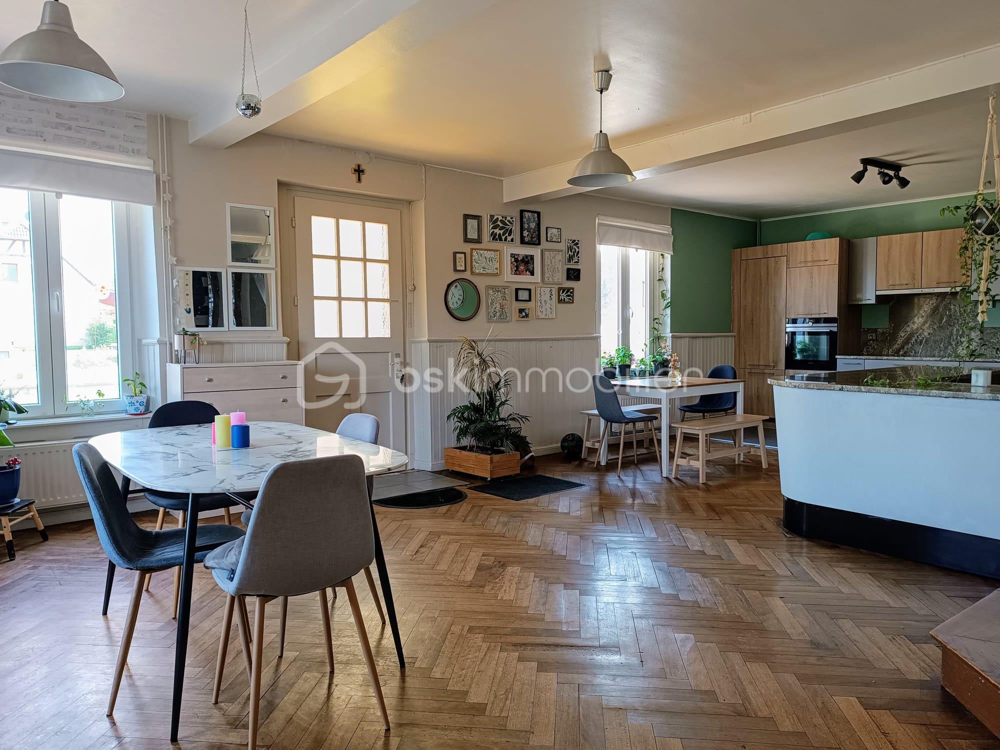 Immeuble de 321 m² - SALON.jpg