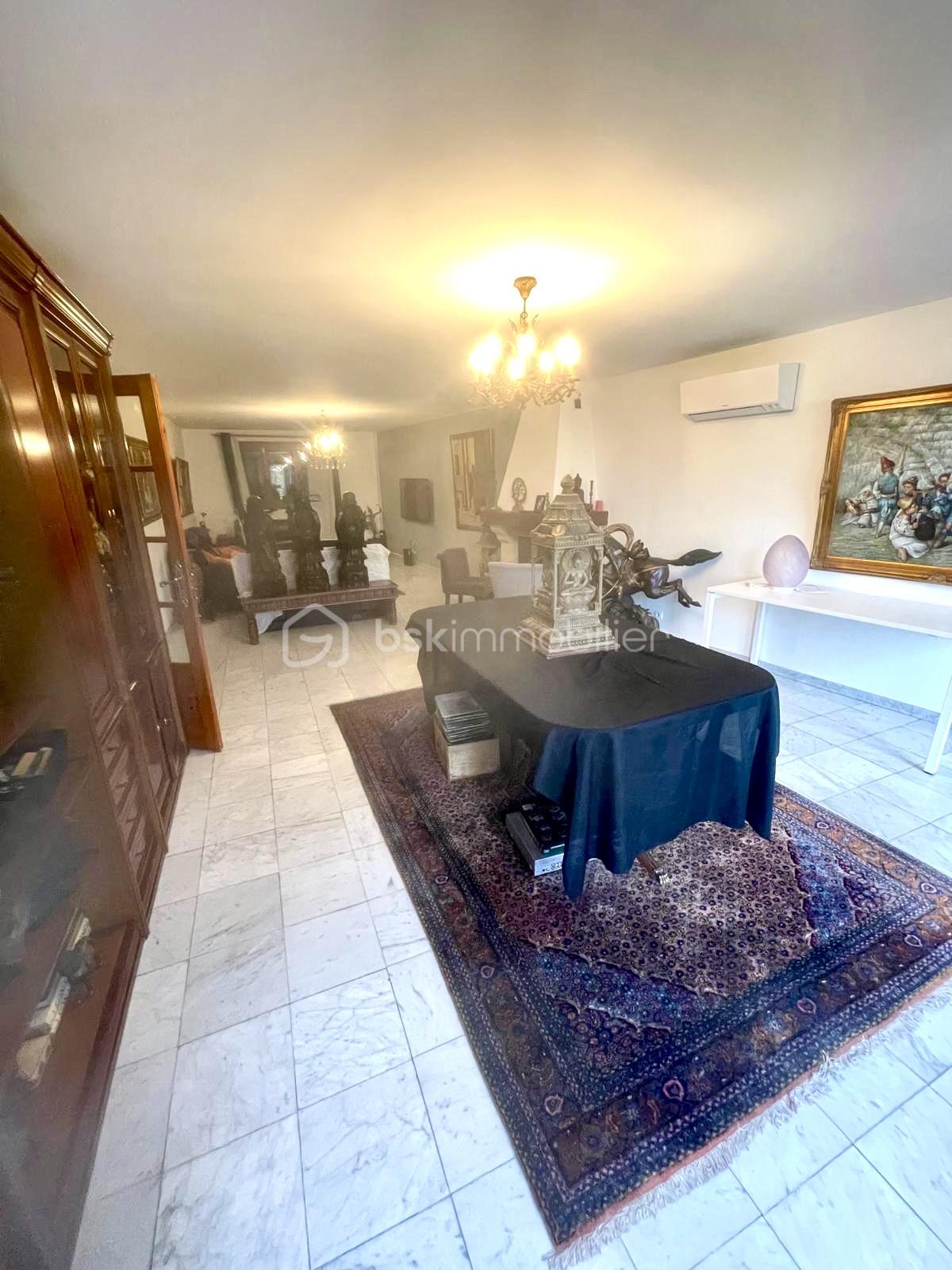 Maison de 245 m² - b97089b7-e24d-44b1-95db-8531e39118c1.jpg