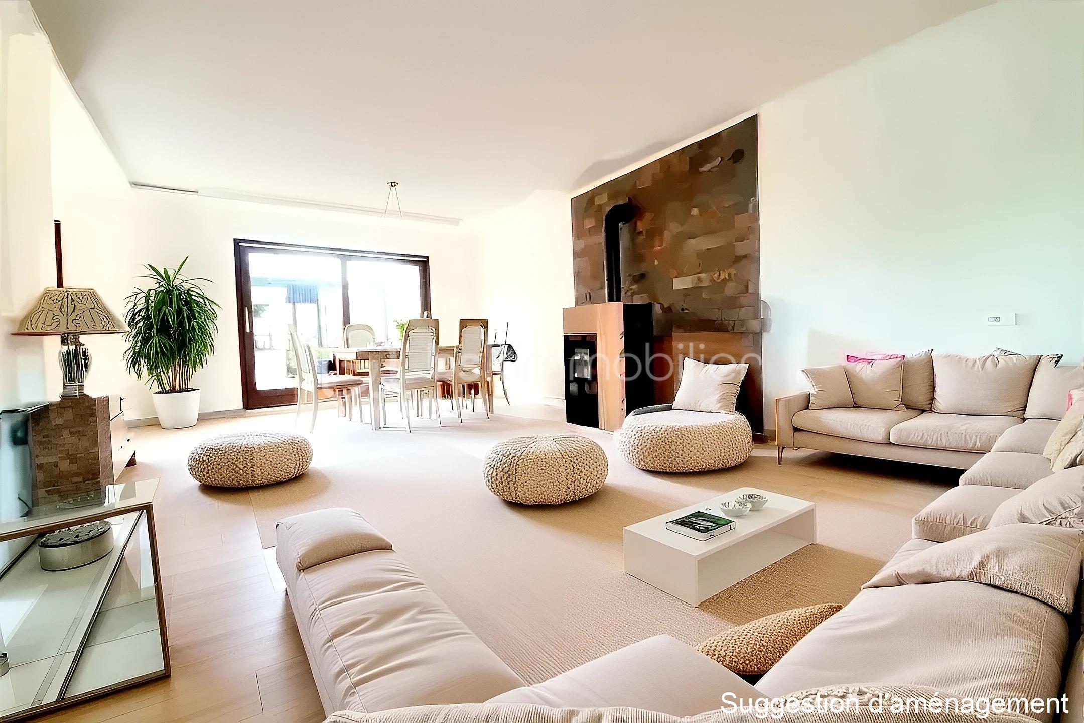 Maison traditionnelle de 122 m² - GIV THIERRY SALON SAM RELOOK.jpg