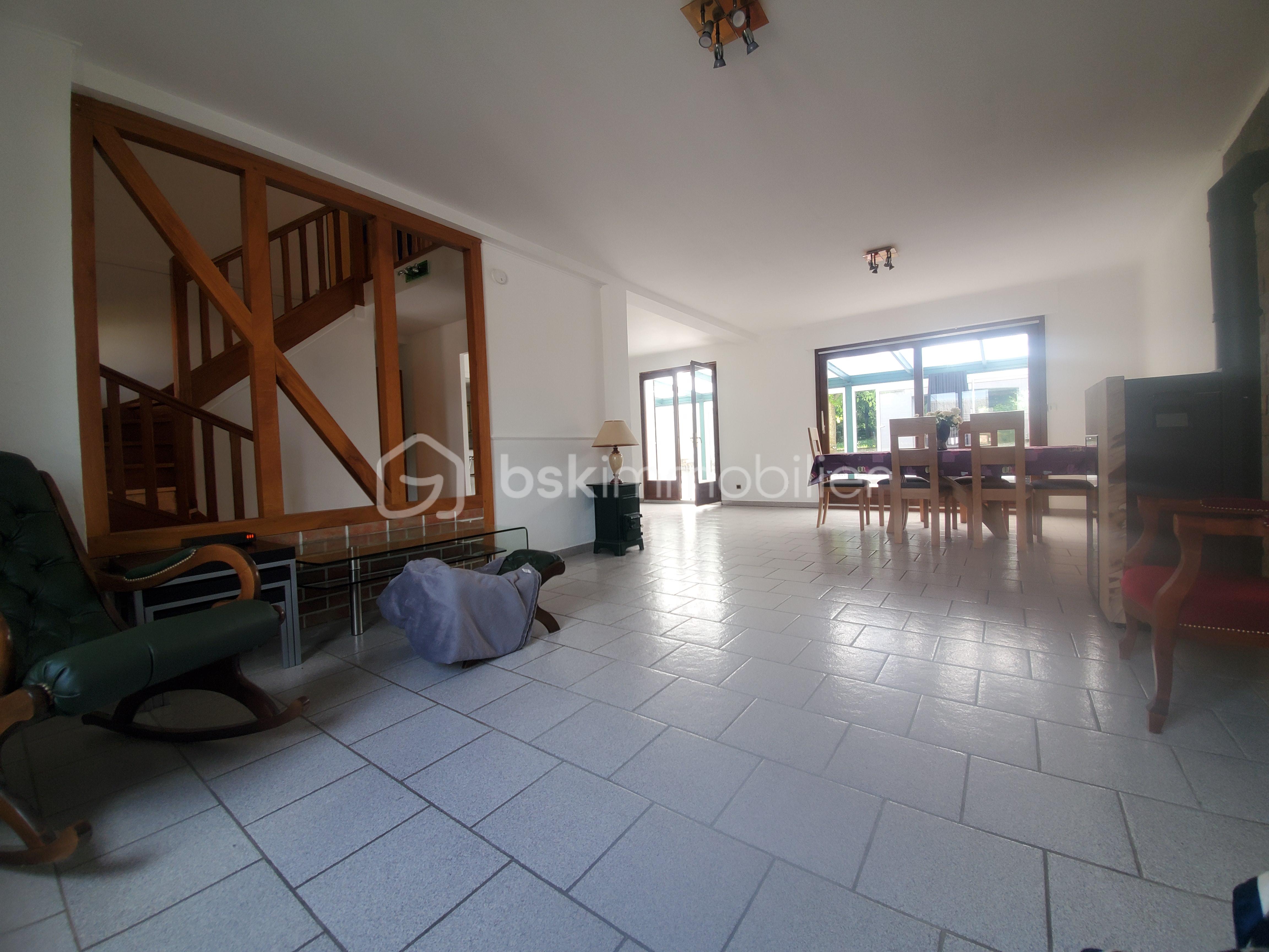 Maison traditionnelle de 122 m² - GIVENCHY C SALON 2.jpg