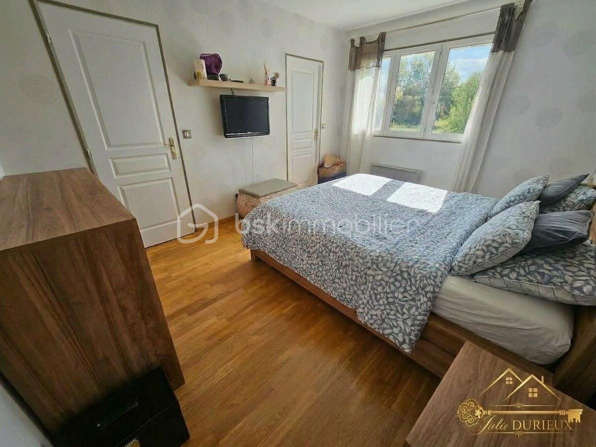 CHAMBRE 2 ETAGE.jpeg