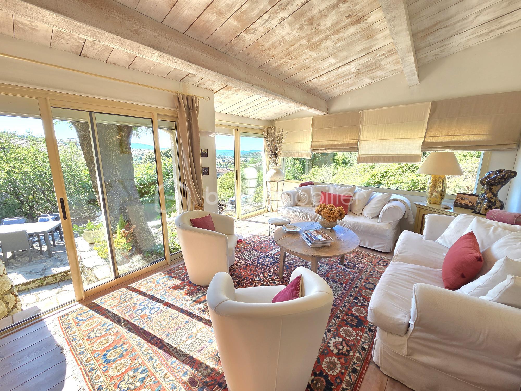 Mas de 210 m² - salon.jpg