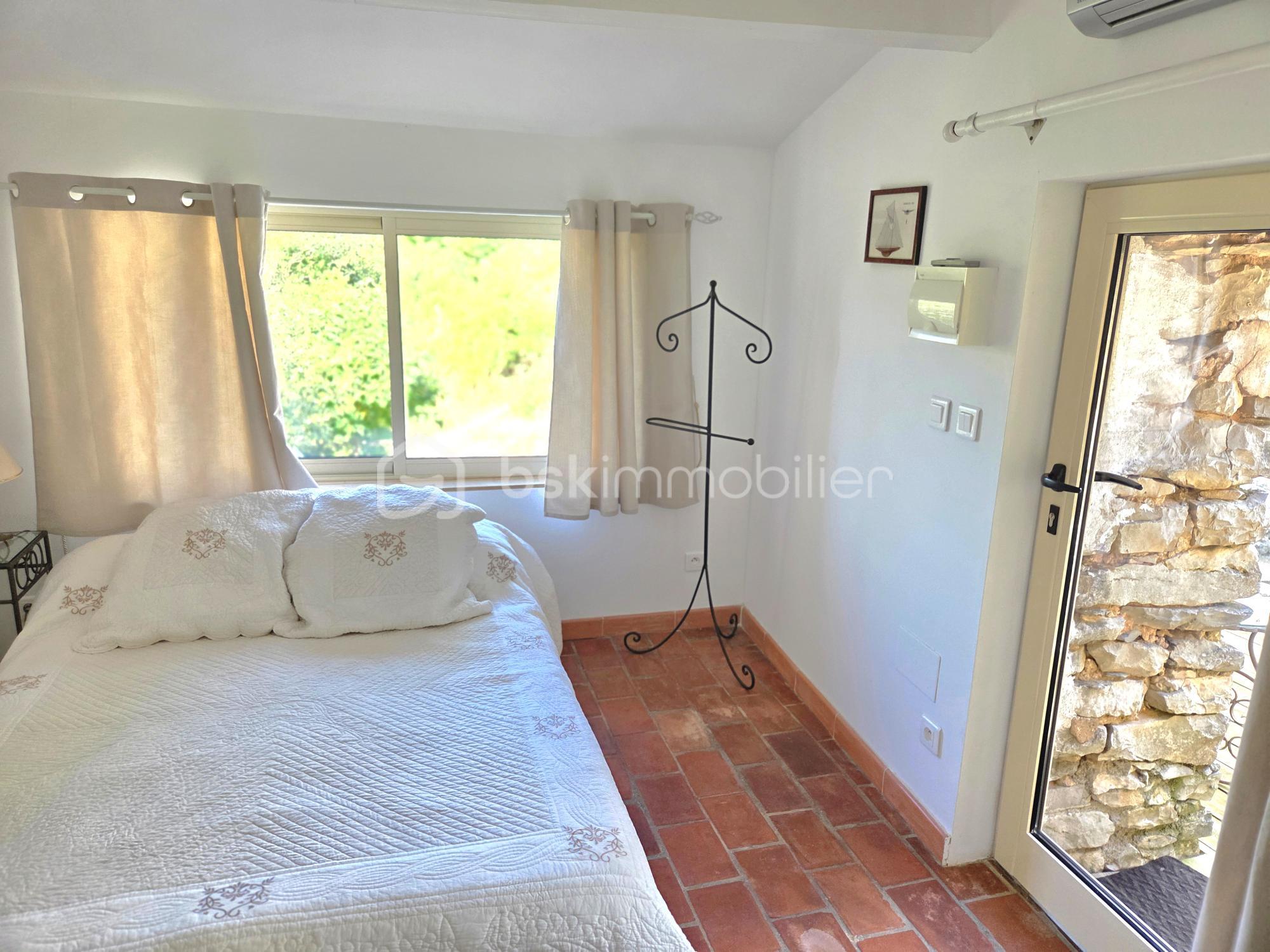 Mas de 210 m² - chambre 3.jpg