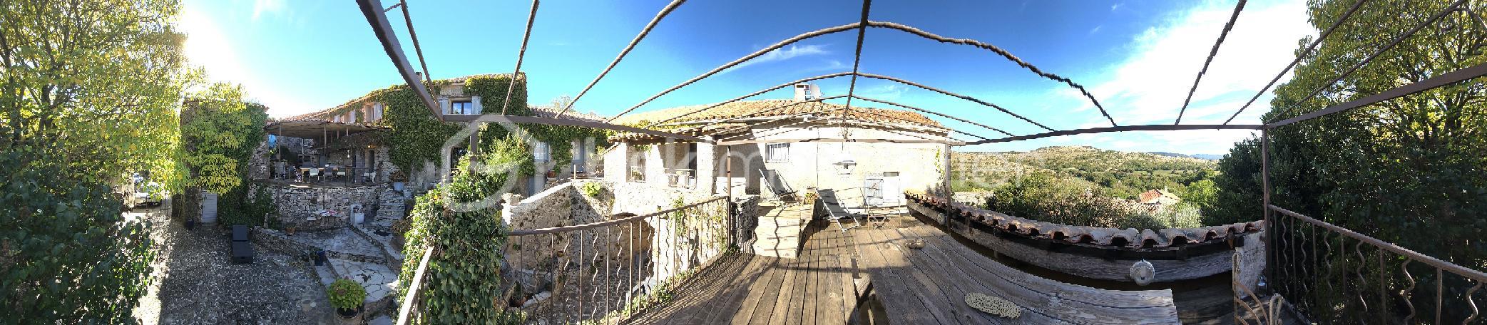 Mas de 210 m² - Panoramique.jpg