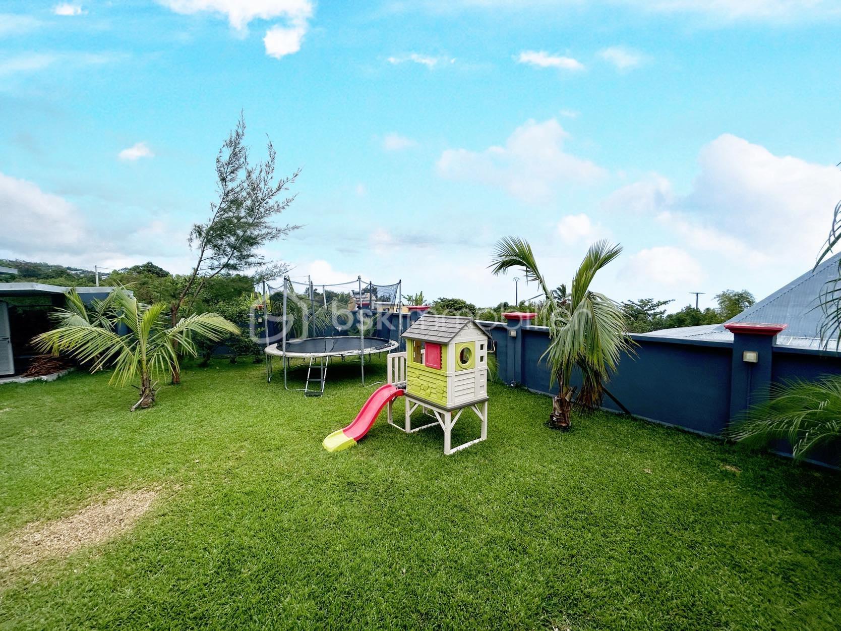 Villa de 180 m² - 423105825_263825820079423_7058349810669343131_n.jpg