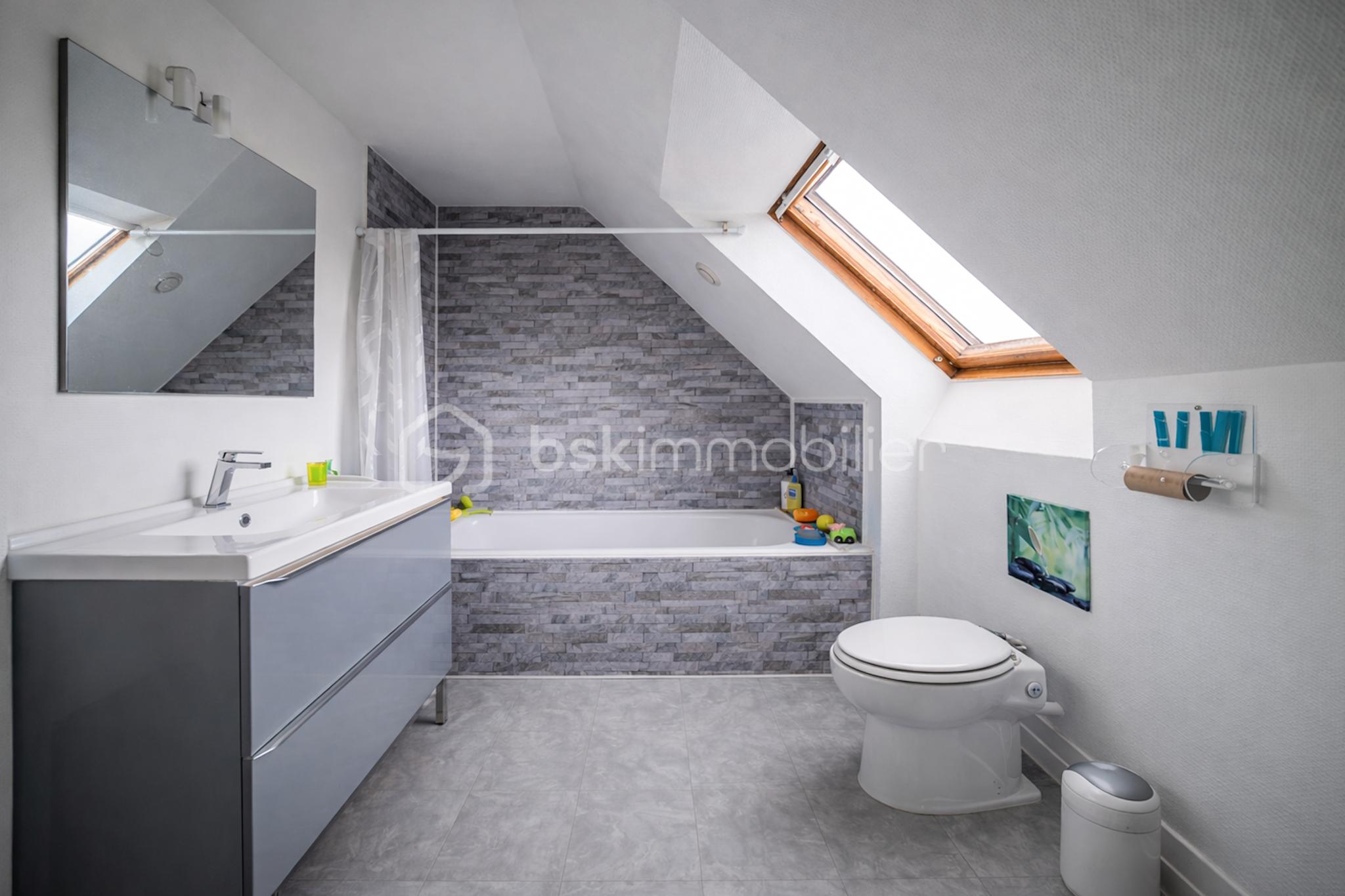 Maison traditionnelle de 139 m² - SBOUVET - BSK Immobilier n°-01.jpg