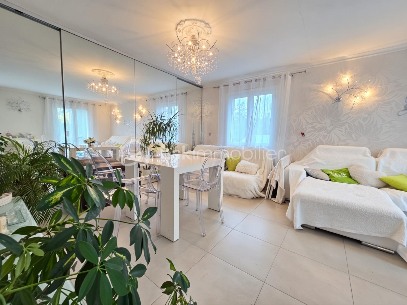 Maison traditionnelle de 110 m² - abe038da24923c4-1.jpg