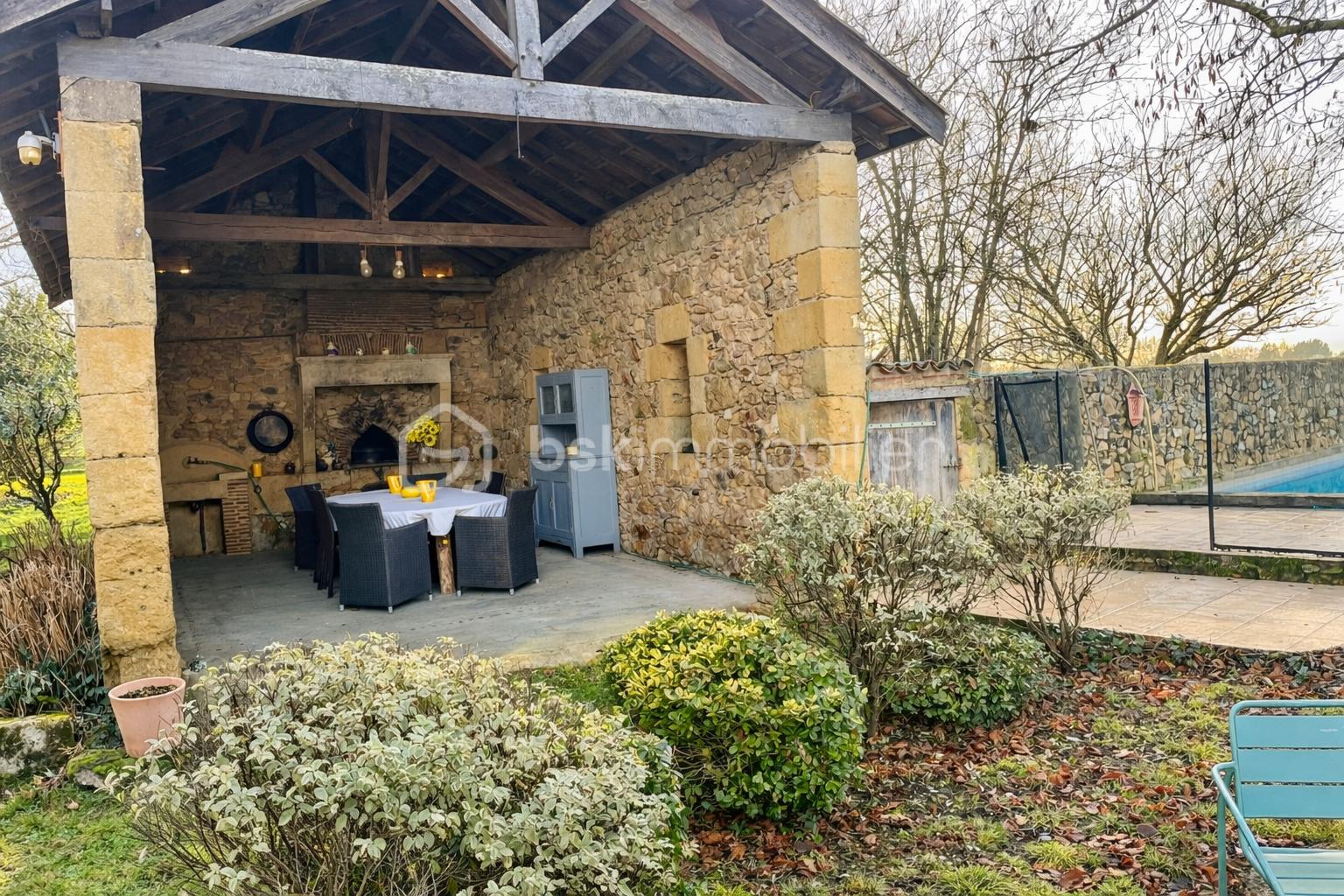 Maison en pierre de 215 m² - D0E37719-F826-4F73-B00A-0C8F31B5BCFE.png