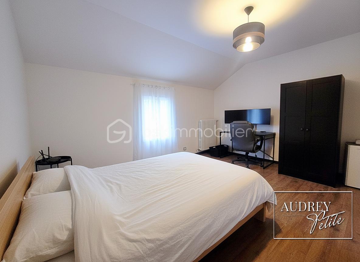 Maison de village de 171 m² - Ch 2 .jpg