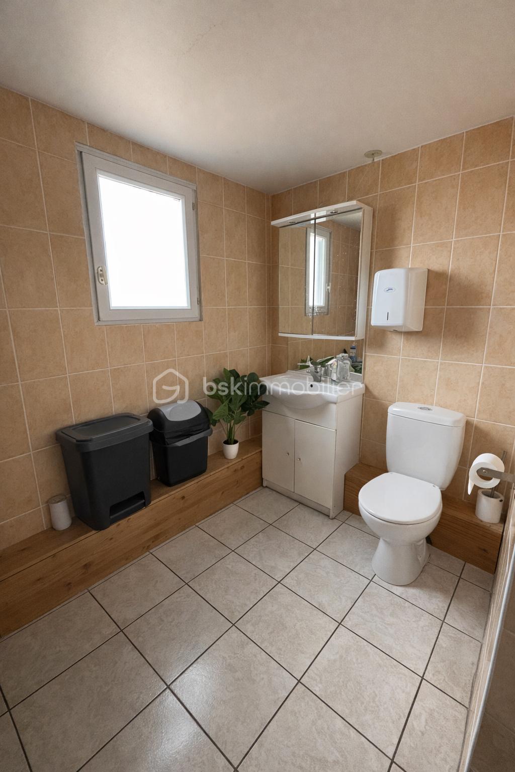 Fonds de commerce - 0F3CDA2A-C91B-45B6-BBFA-39C746C91983.jpeg