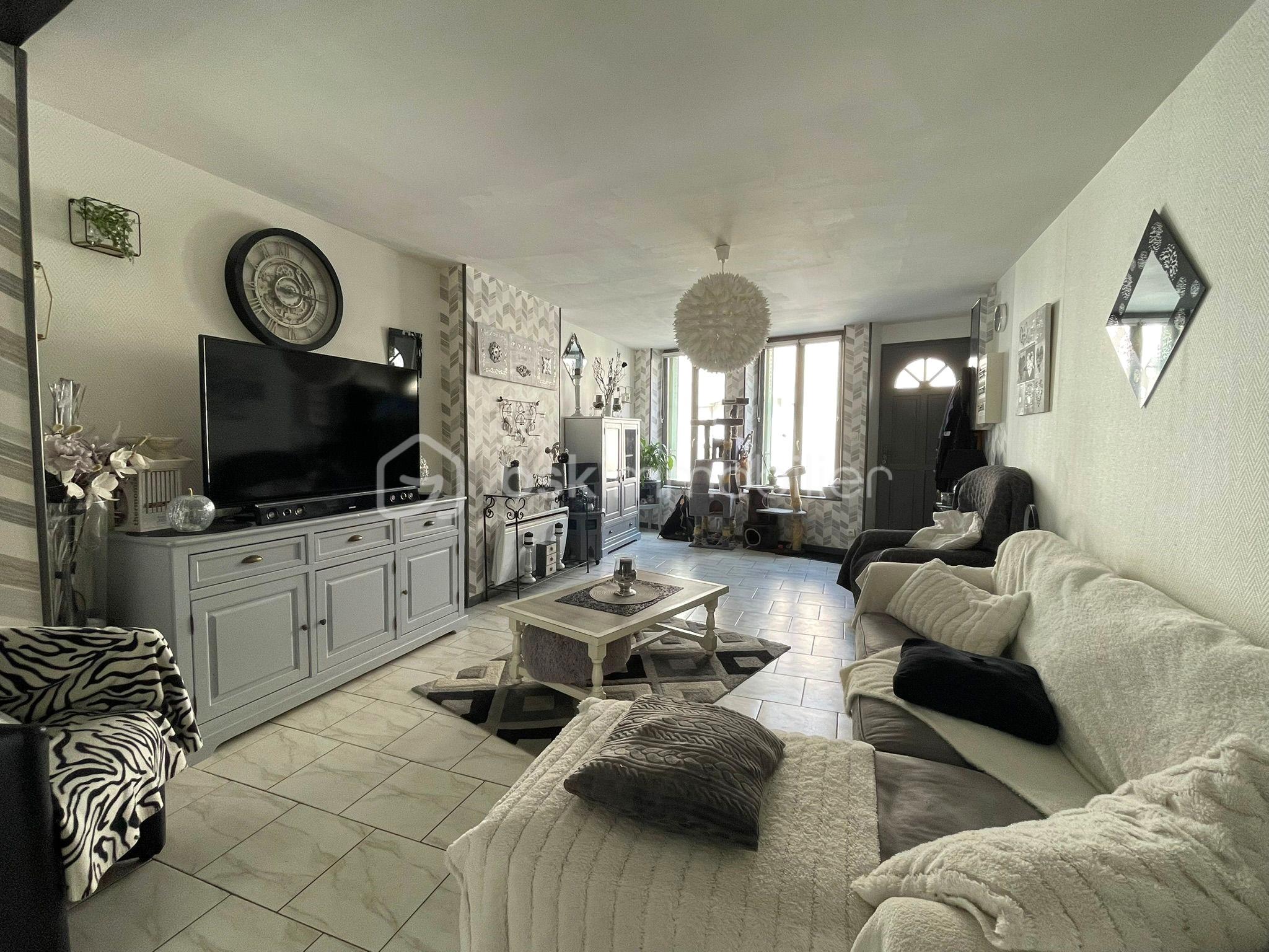 Maison en pierre de 120 m² - IMG-20250521-WA0004.jpg