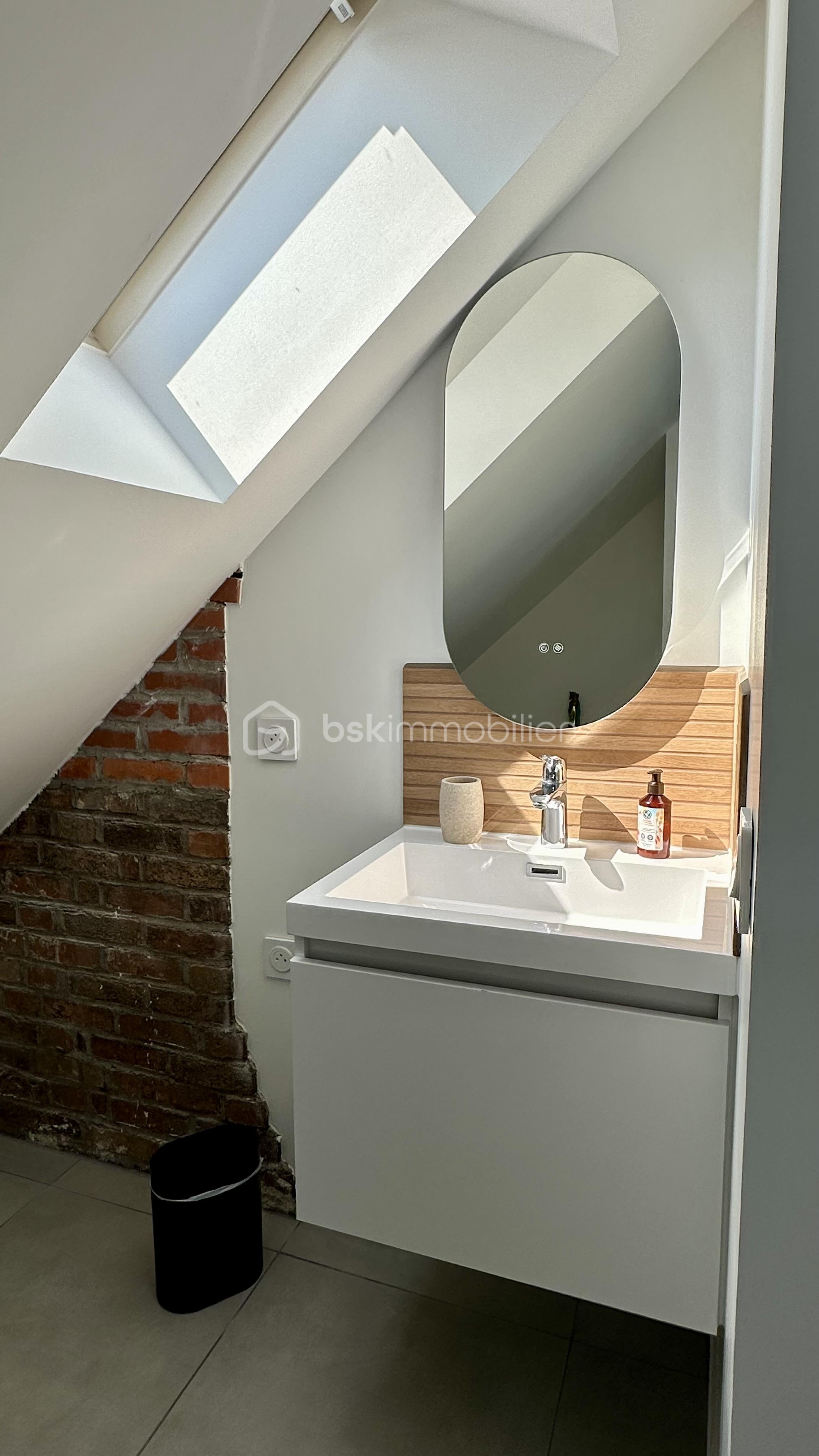 Appartement de 12 m² - JEANNE DARC PHOTO 6.jpg