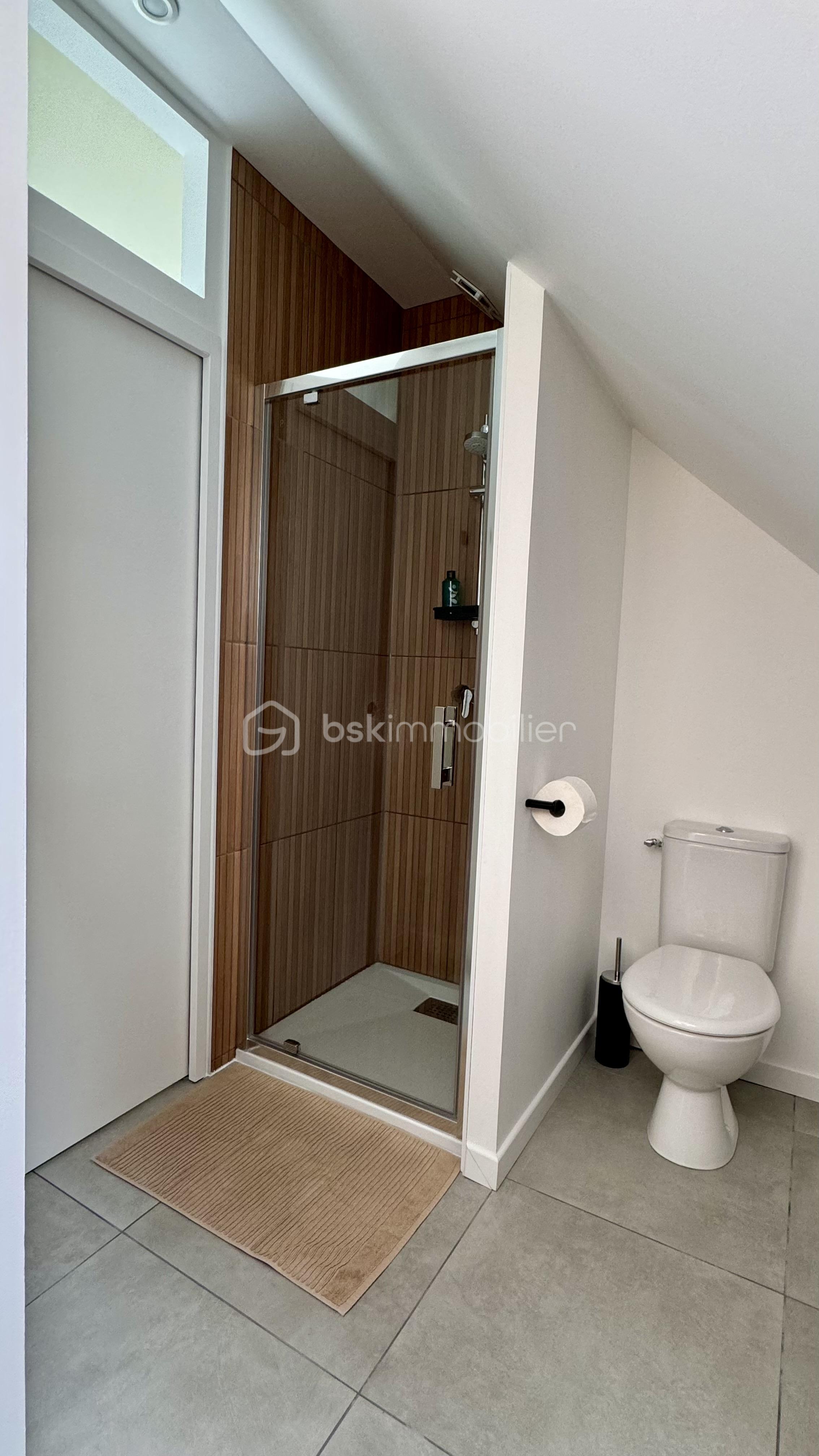 Appartement de 12 m² - JEANNE DARC PHOTO 5.jpg