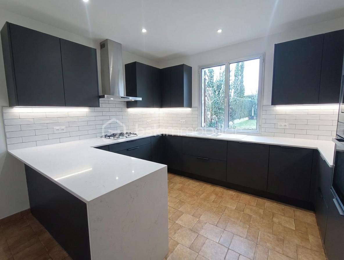 Maison traditionnelle de 90 m² - Cuisine home staging.jpg