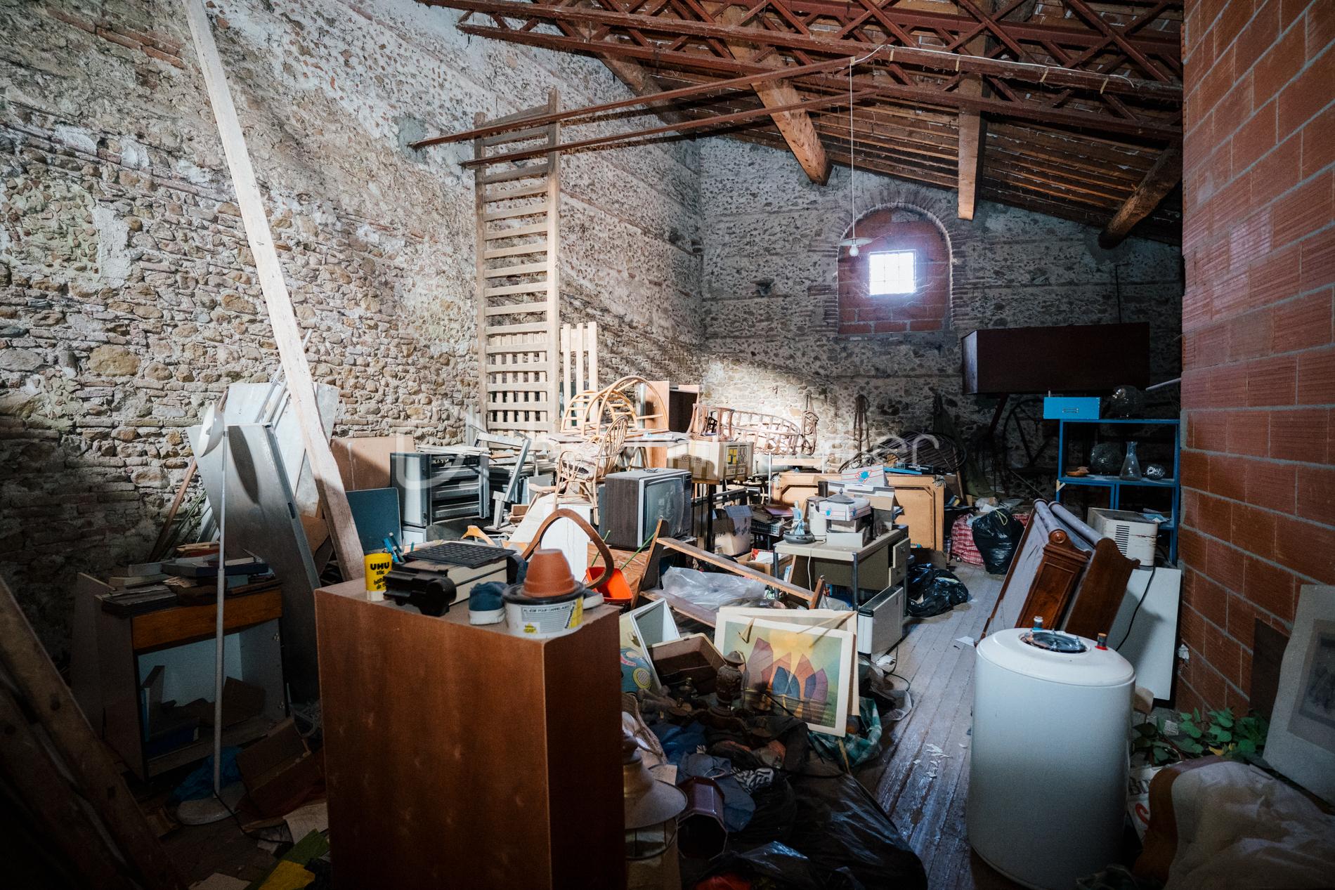 Immeuble mixte de 270 m² - Photos immeuble Bages-8.jpg