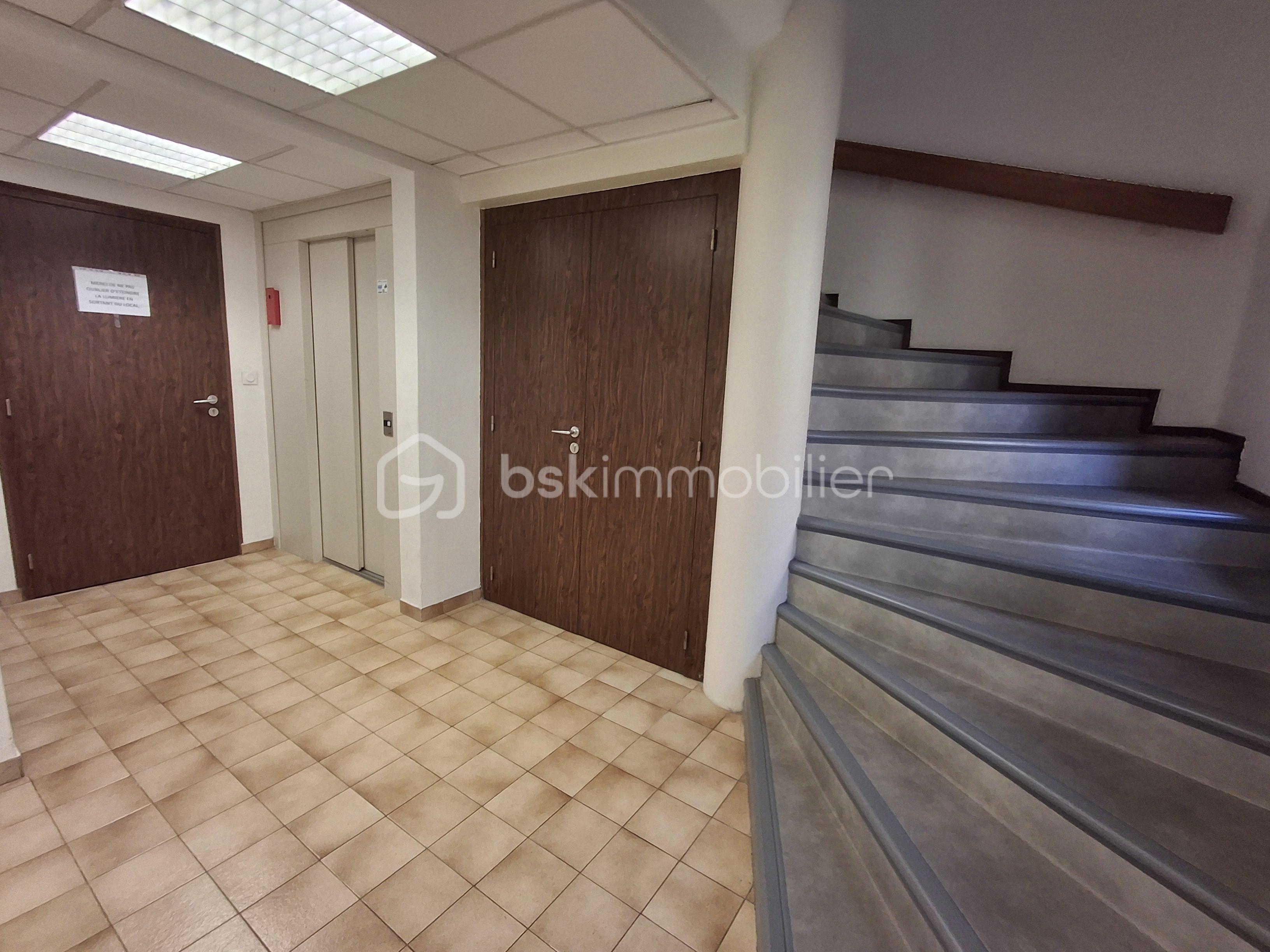 Appartement de 60 m² - RDC  HALL ENTREE paysage.jpg