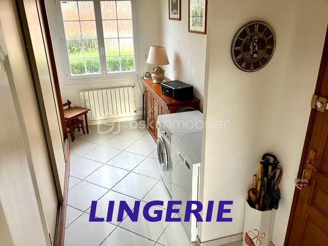 Maison contemporaine de 230 m² - seillier lingerie.jpg