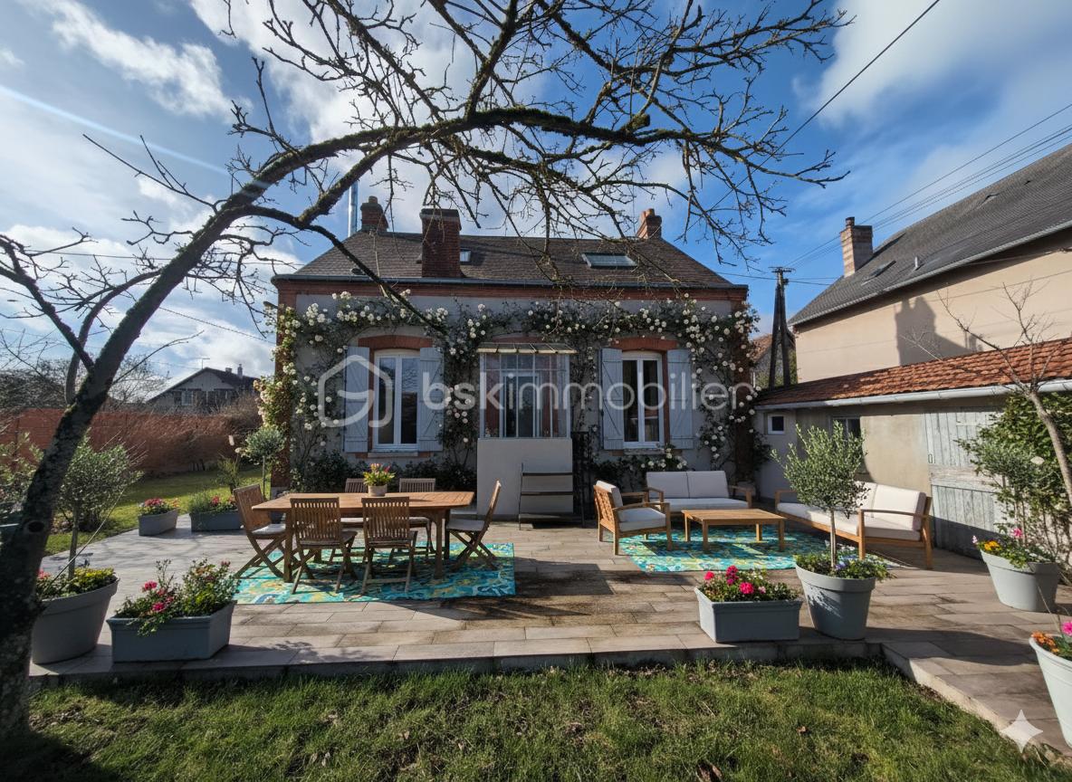 Maison de maitre de 98 m² - Gemini_Generated_Image_tktqietktqietktq.png