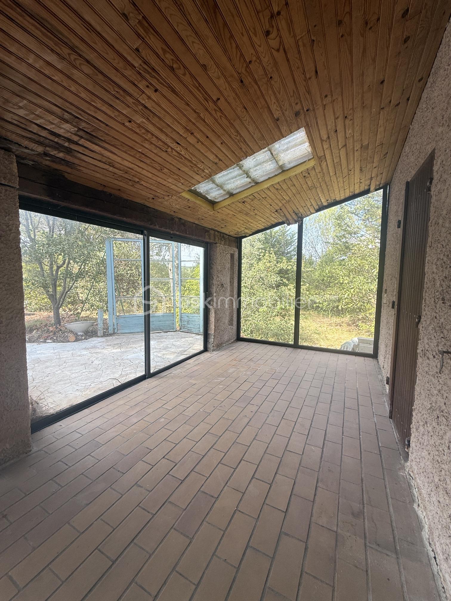 veranda 2.JPG