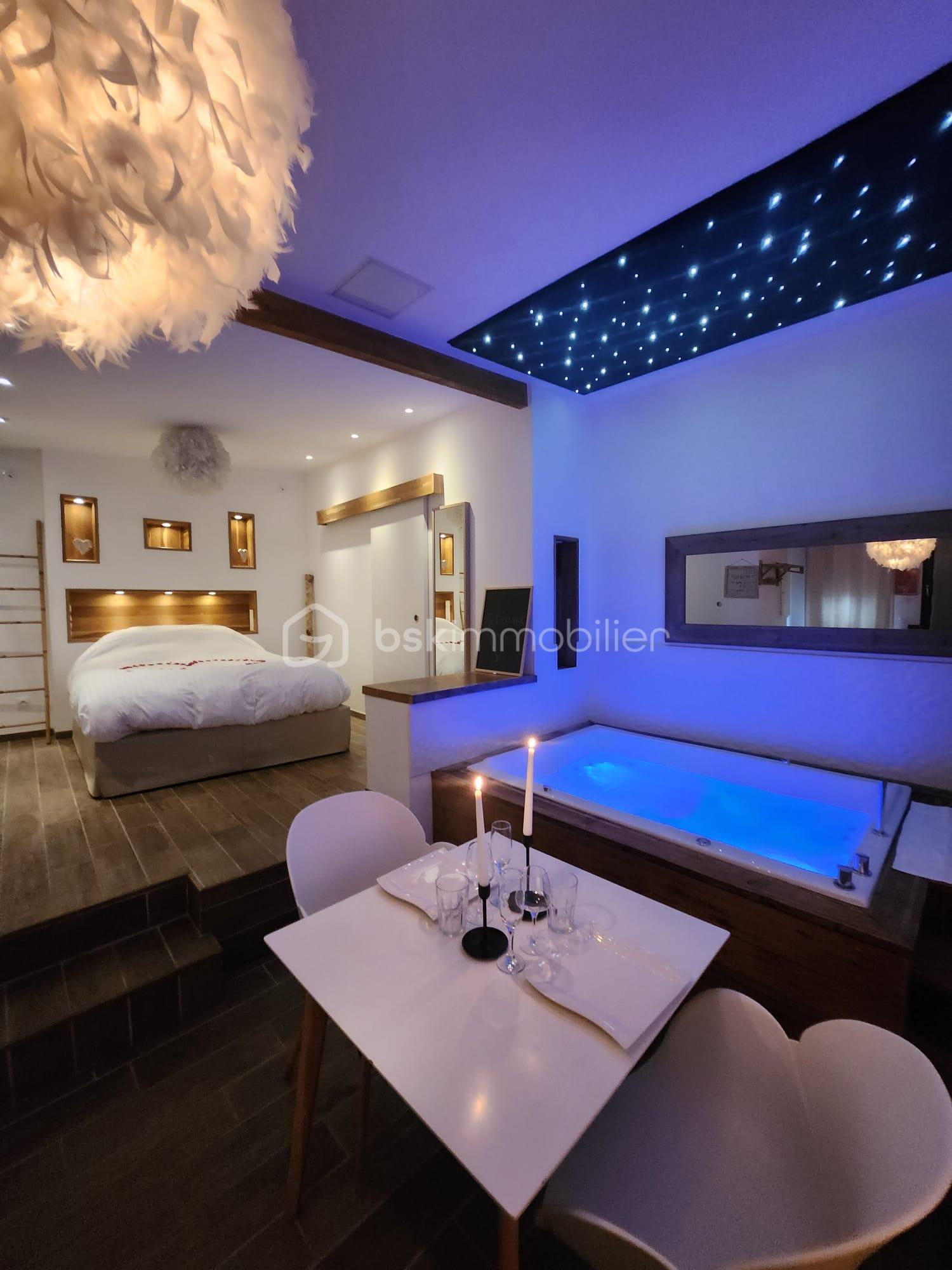 Immeuble de 216 m² - WhatsApp Image 2025-07-25 à 20.05.19_36ba1b00.jpg