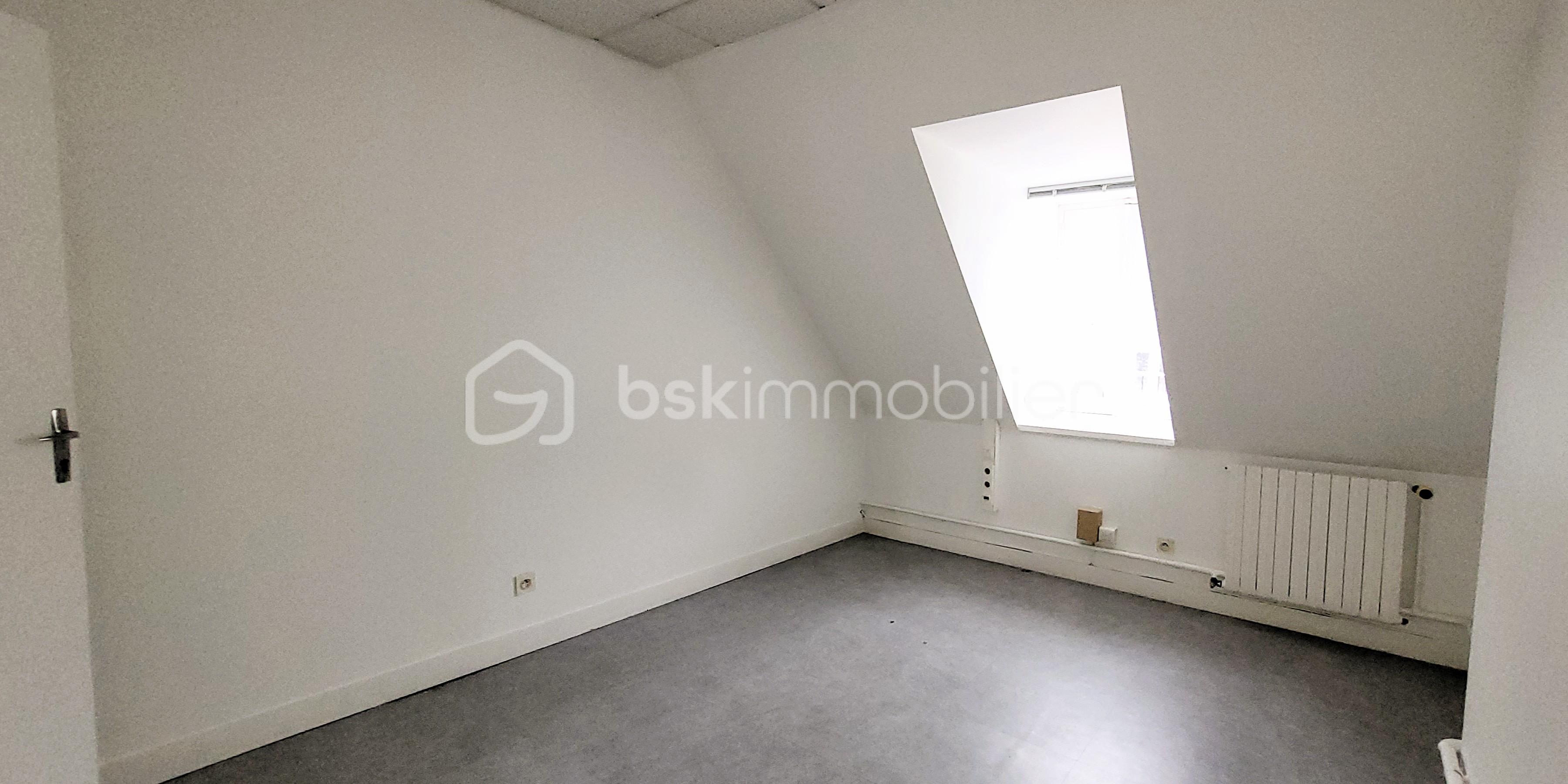 Immeuble de bureaux de 413 m² - 20260127_141245b.jpg
