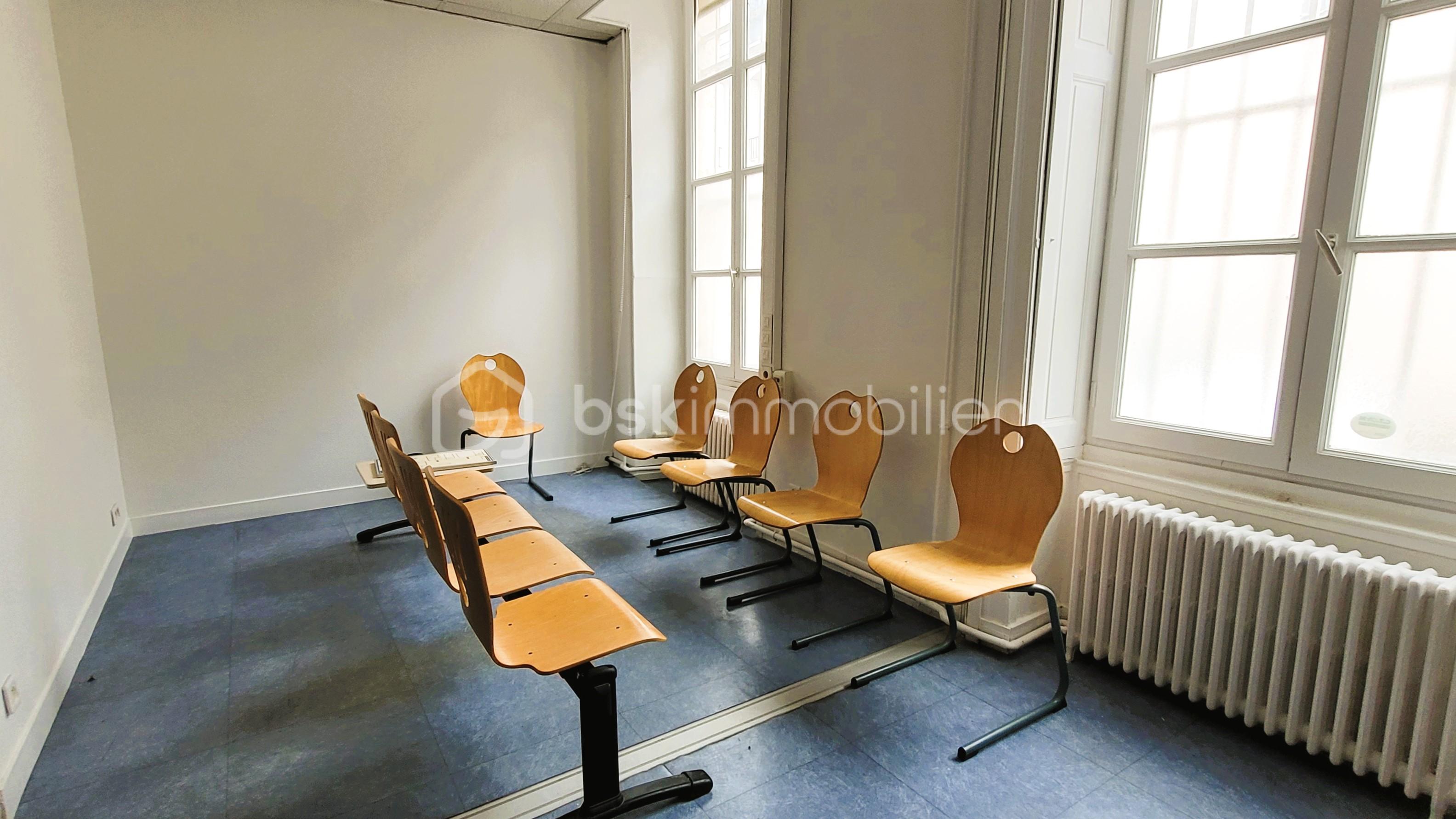 Immeuble de bureaux de 413 m² - 20260127_135650b.jpg