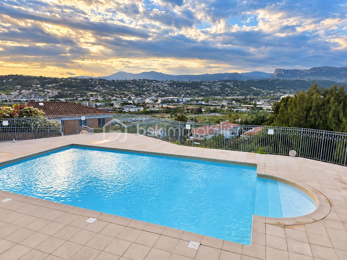 01_piscine_vue_optimisee.jpg