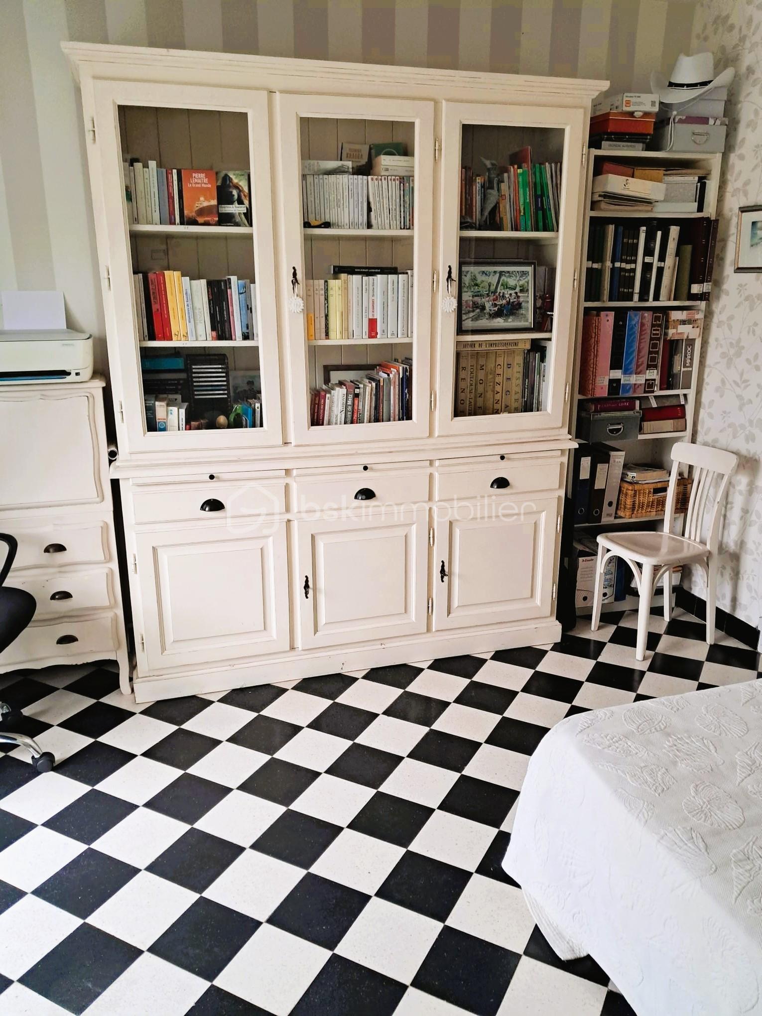 Maison ancienne de 109 m² - 2a-chambre bureau.jpg