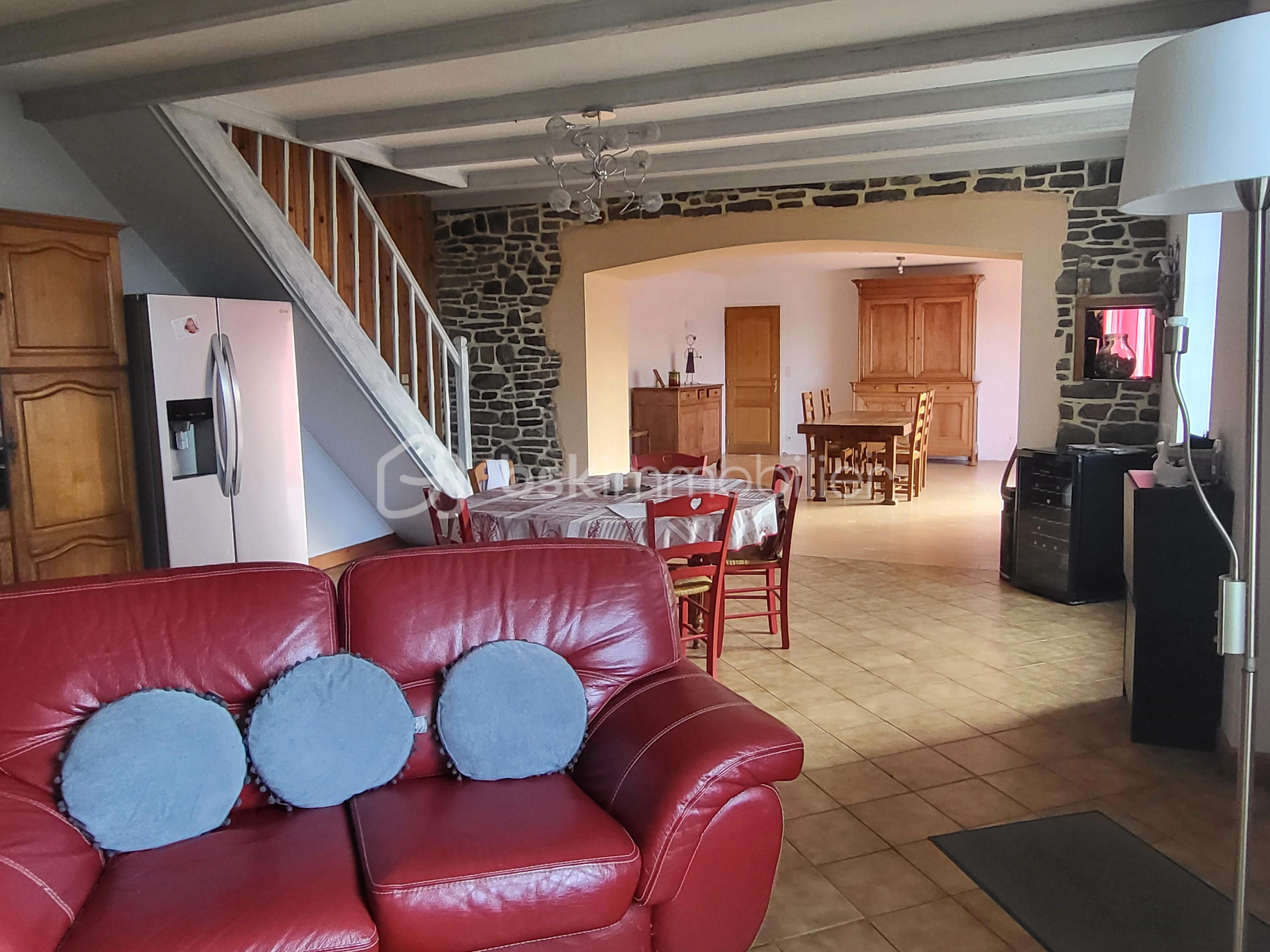 Maison de 120 m² - salon2.jpg