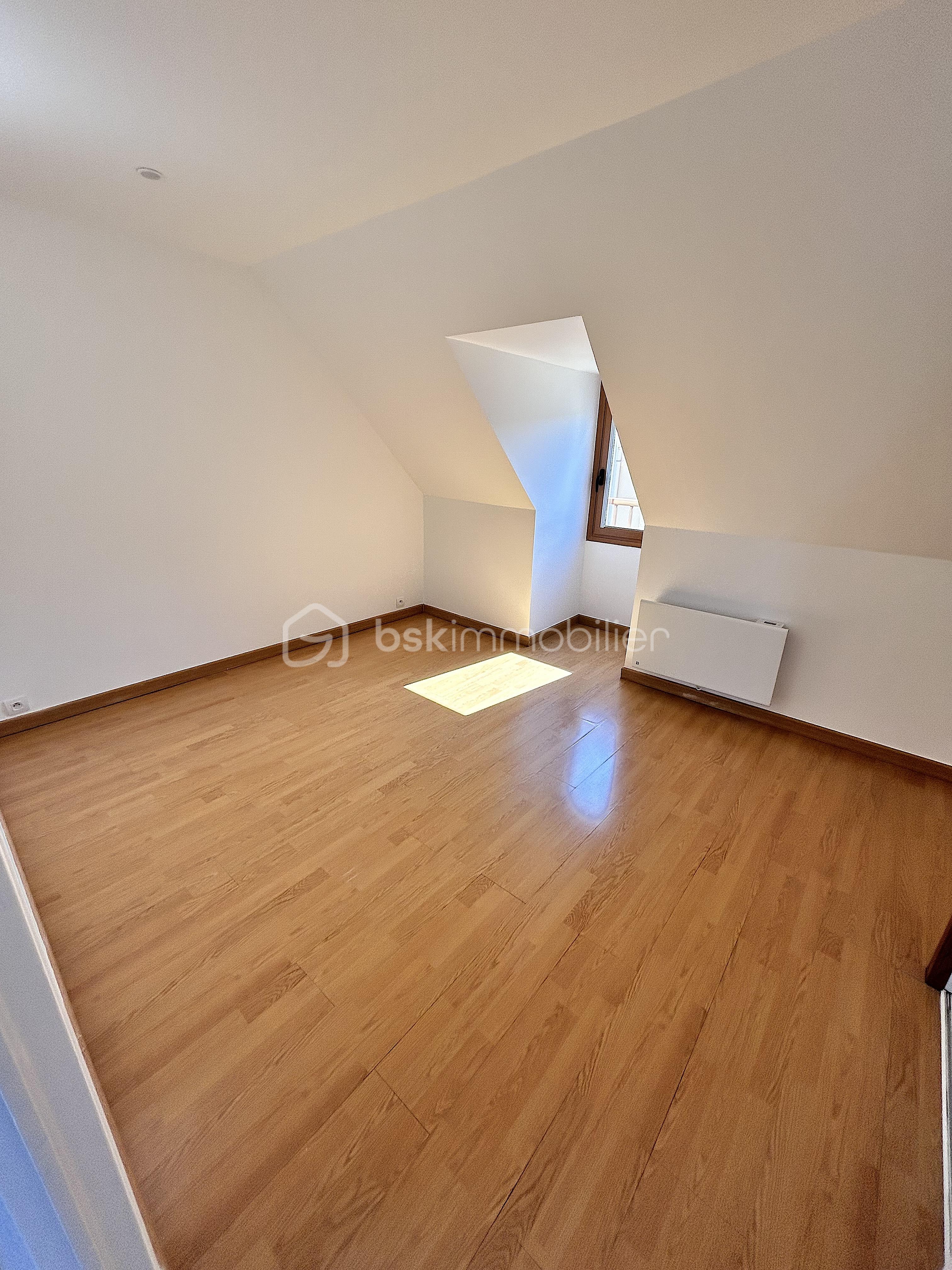 Maison de 100 m² - chambre 3.jpg