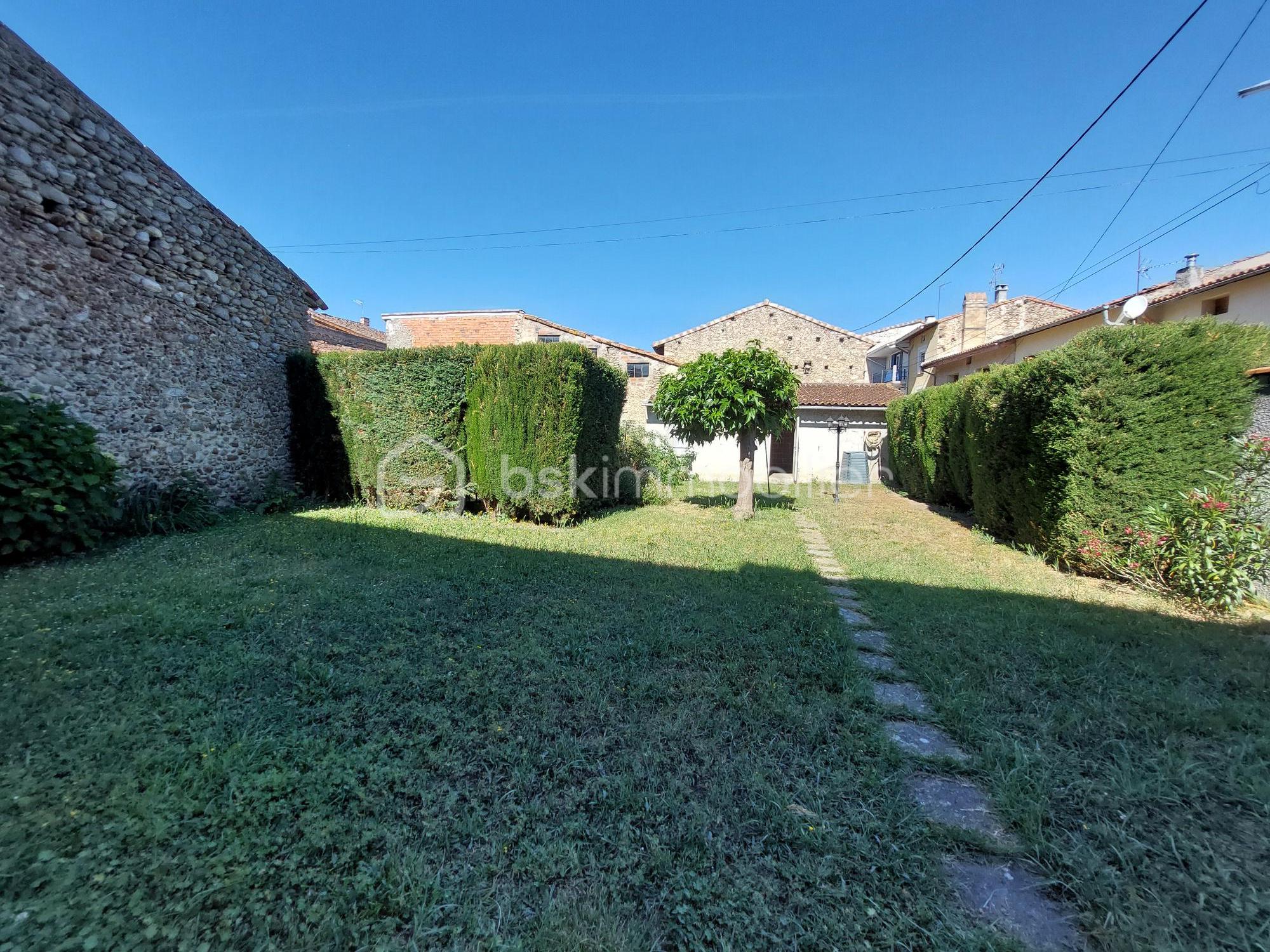 côté jardin entrée verniolle.jpg