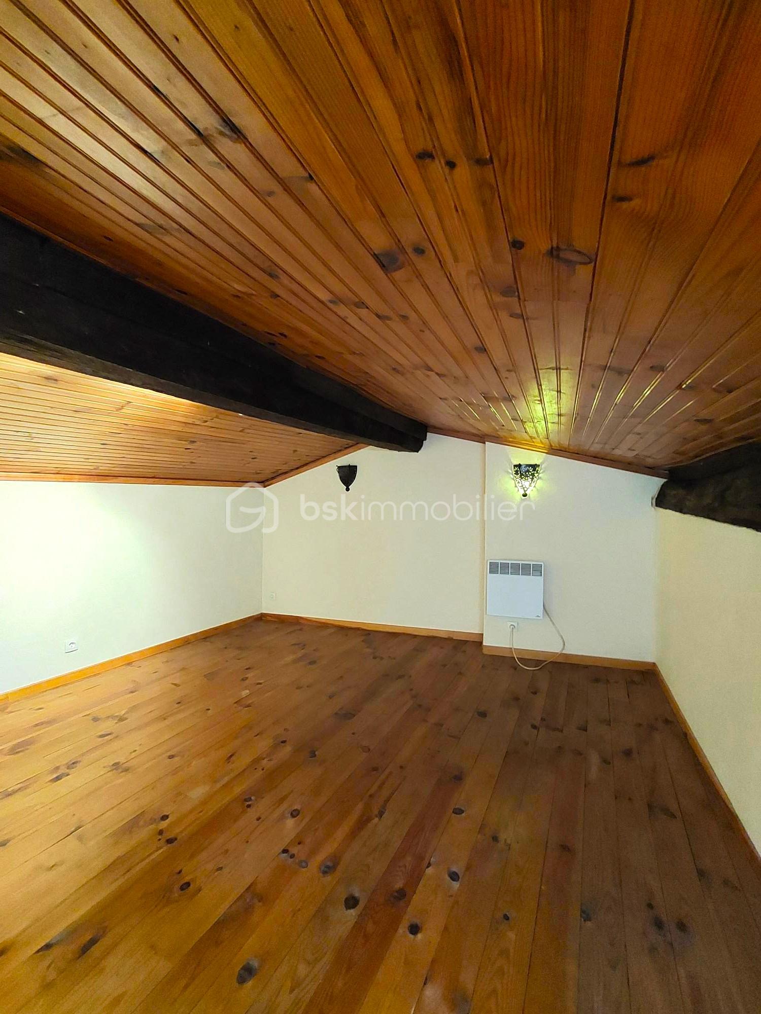 chambre comble verniolle.jpg