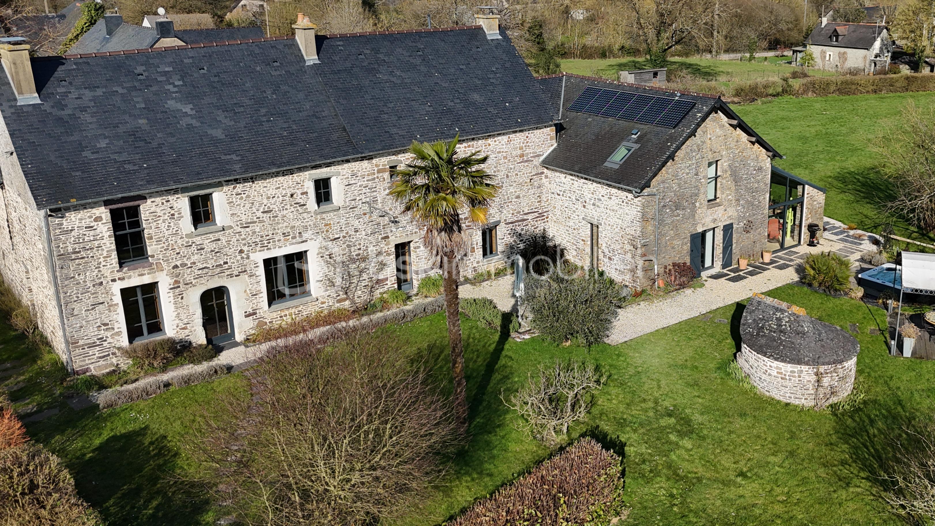 Demeure de 337 m² - ACCROCHE.JPG