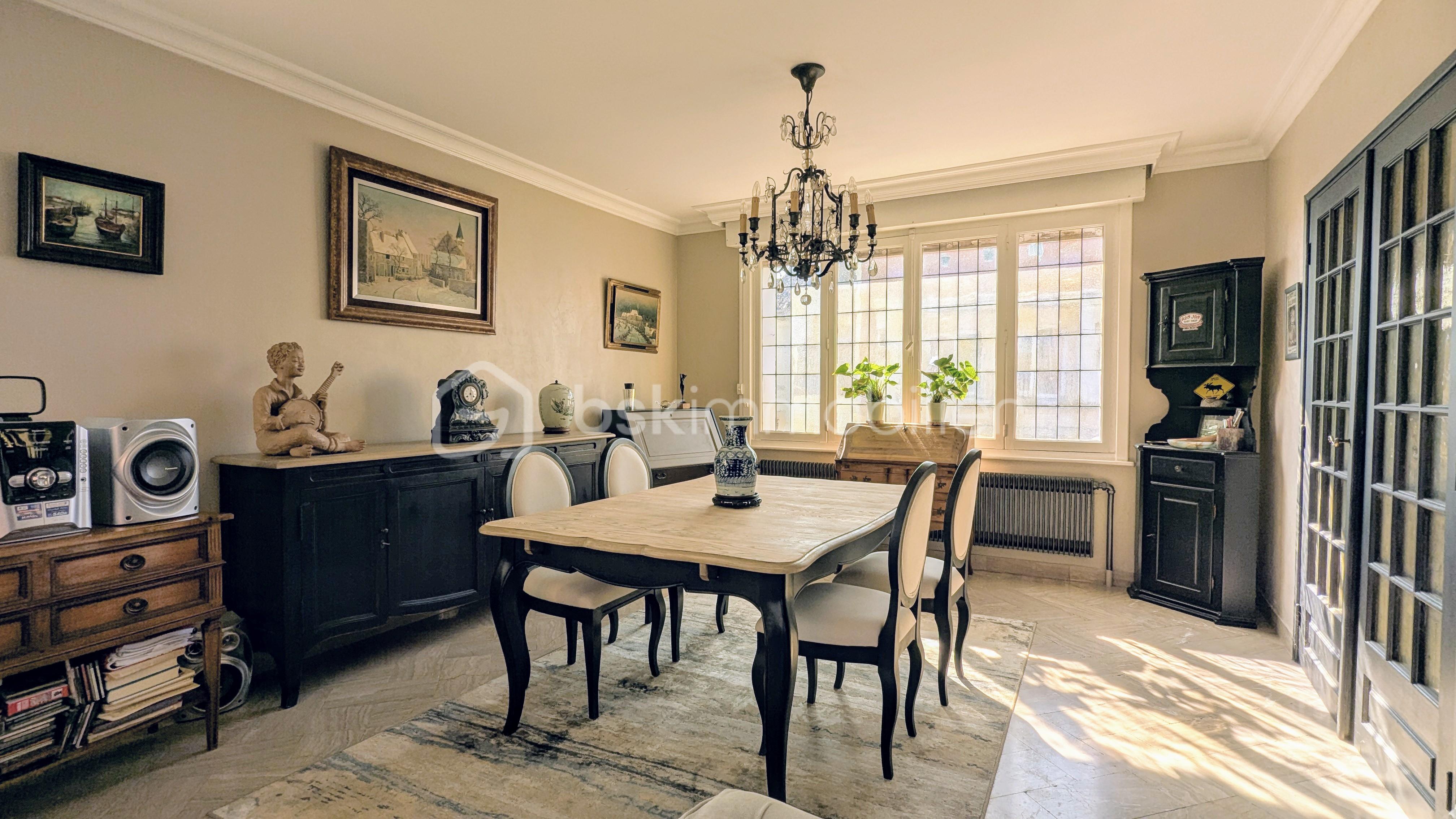 Maison de maitre de 144 m² - PXL_20250429_080721587.MP~2.jpg