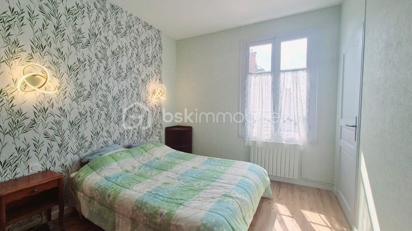 Maison de ville de 136 m² - WhatsApp Image 2025-04-24 à 14.00.53_fe2ed06a.jpg